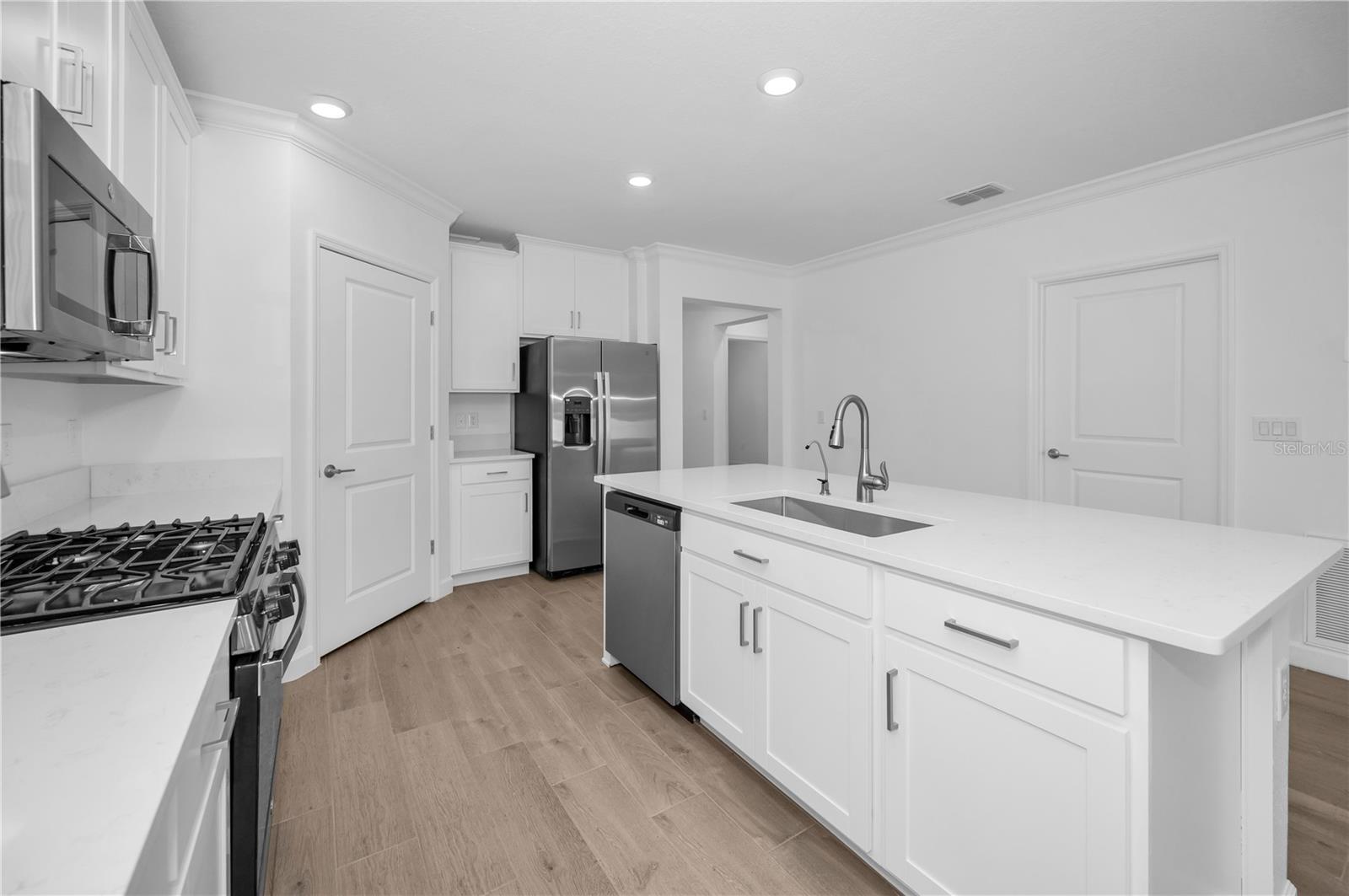 17338 HOLLY WELL AVE