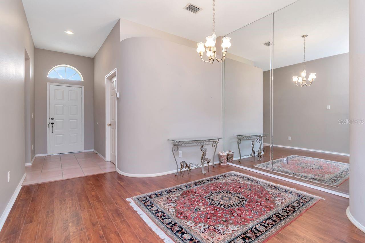 314 FOUNTAINVIEW CIR