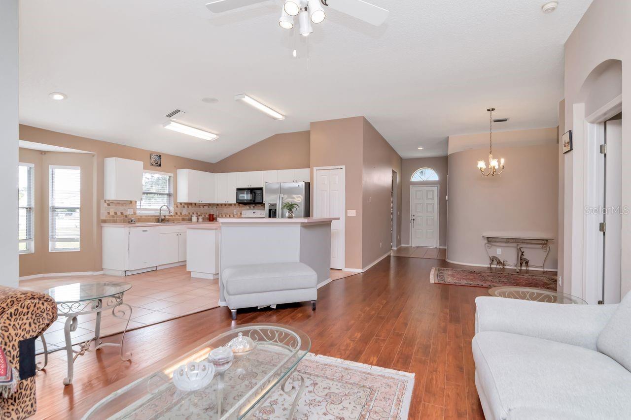 314 FOUNTAINVIEW CIR