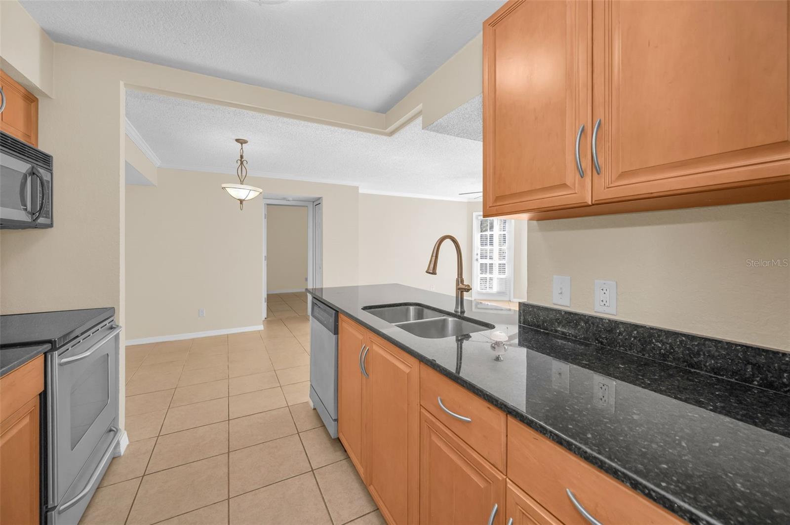 3304 HAVILAND CT #103