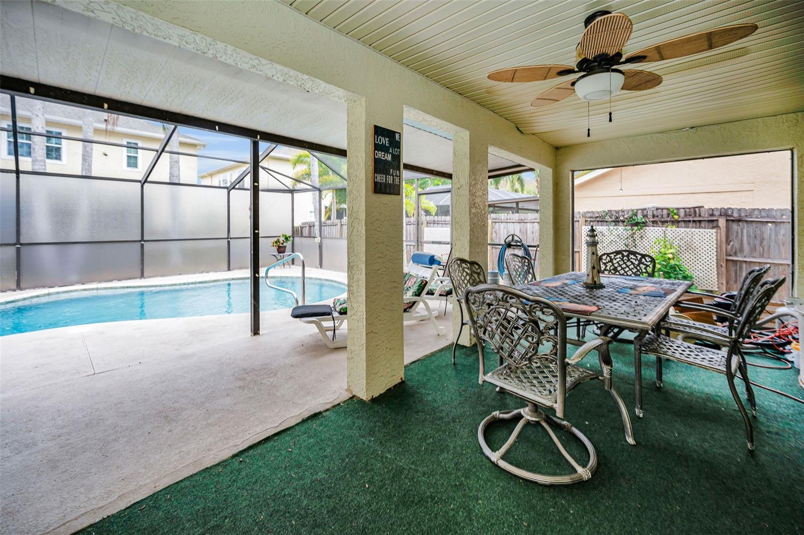 2280 COLONIAL BLVD W