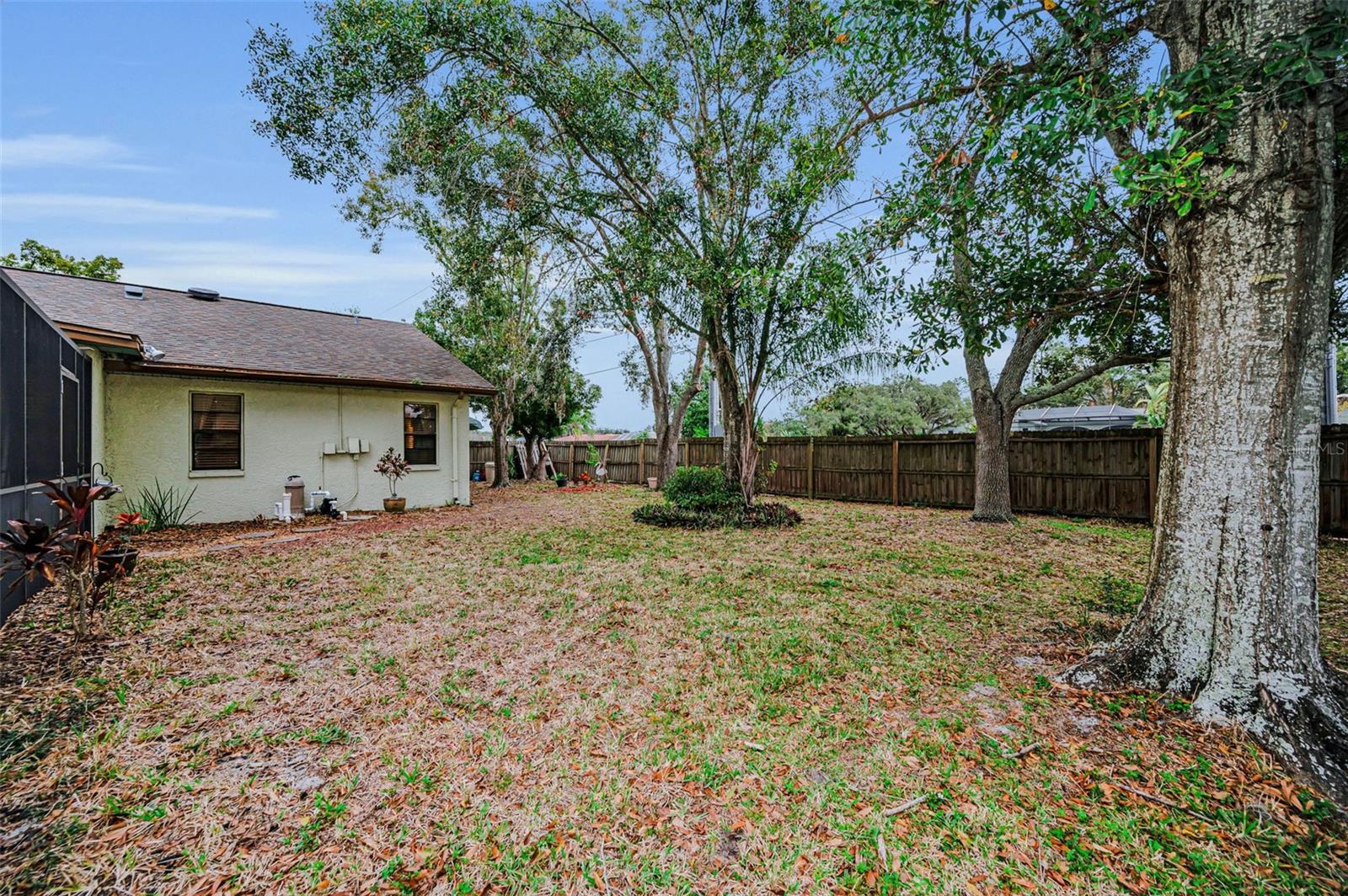 2280 COLONIAL BLVD W