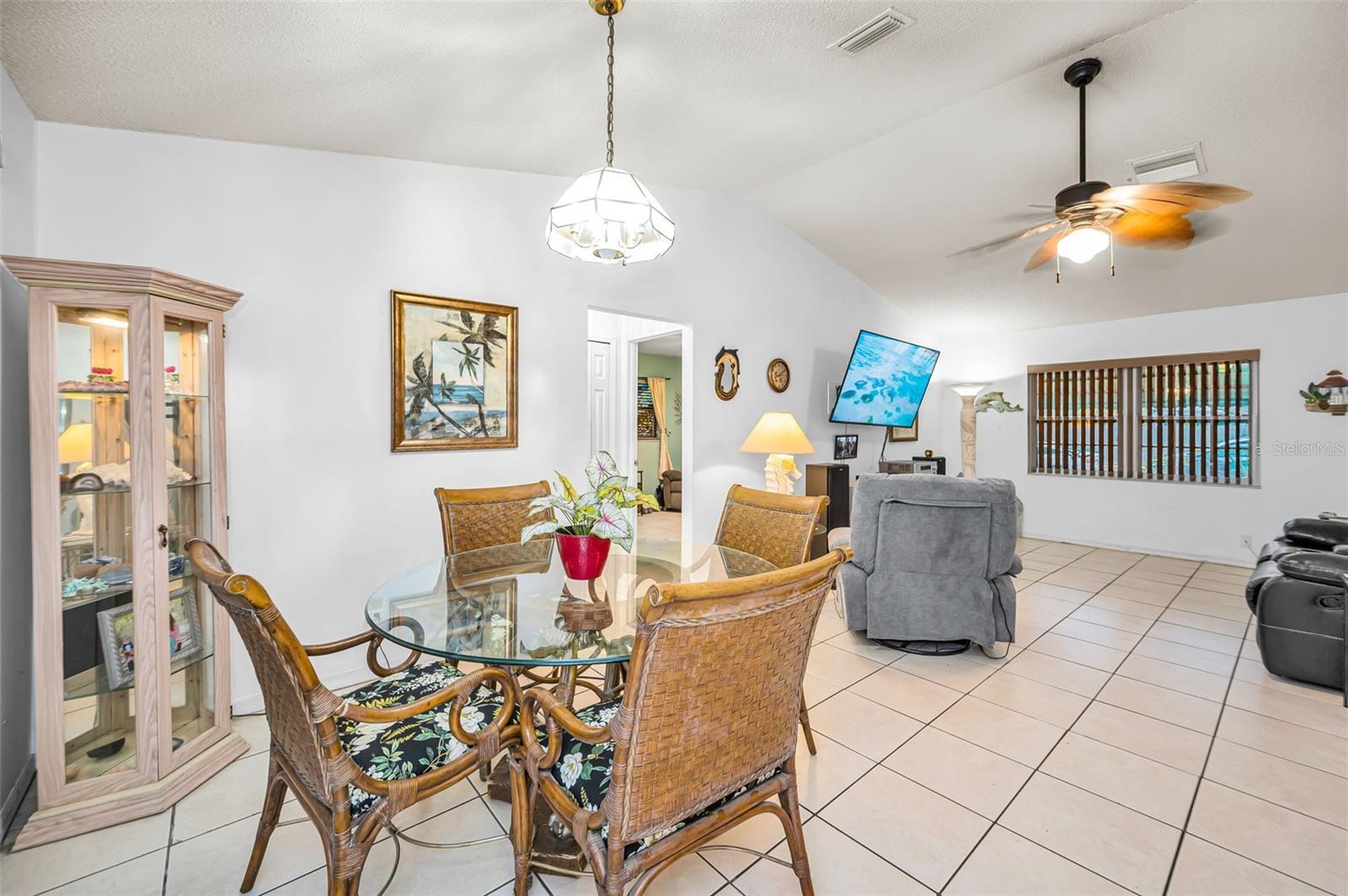 2280 COLONIAL BLVD W