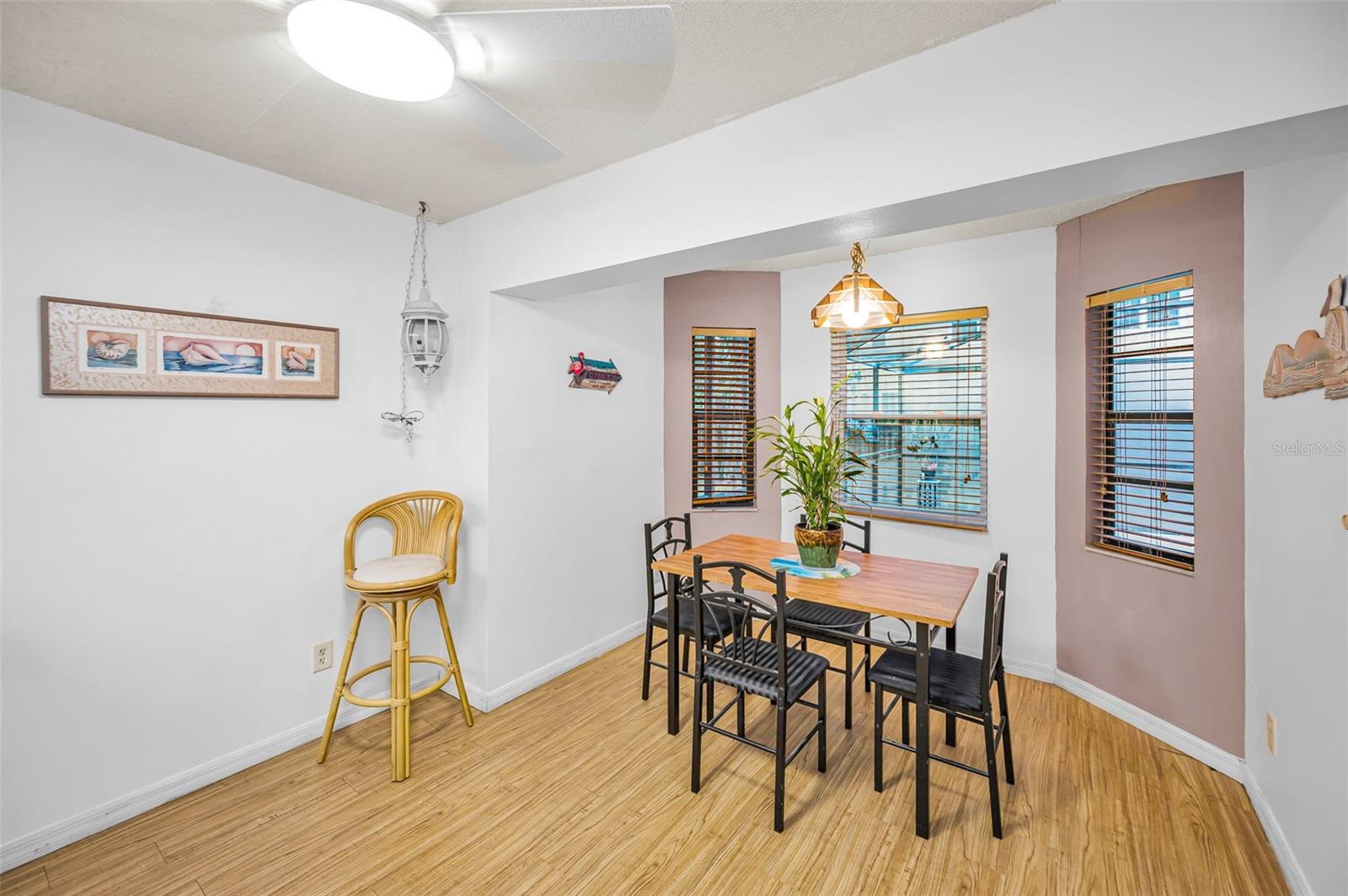 2280 COLONIAL BLVD W