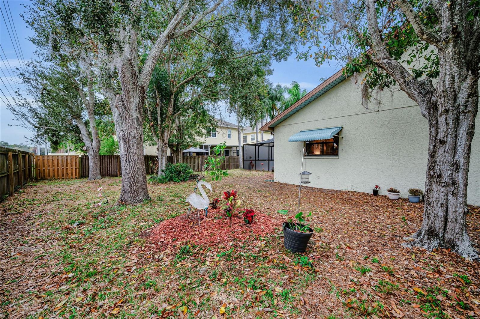 2280 COLONIAL BLVD W