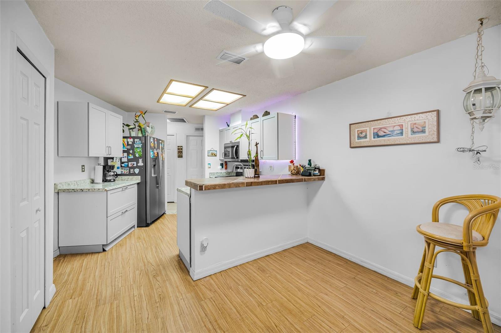 2280 COLONIAL BLVD W