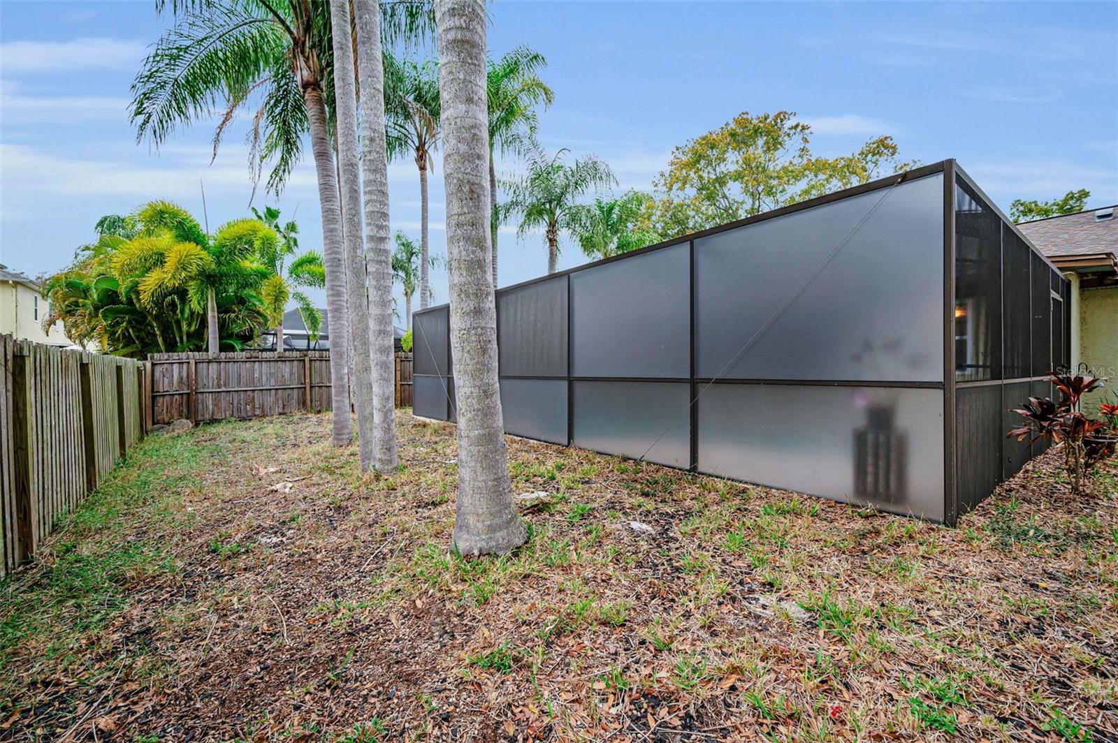 2280 COLONIAL BLVD W