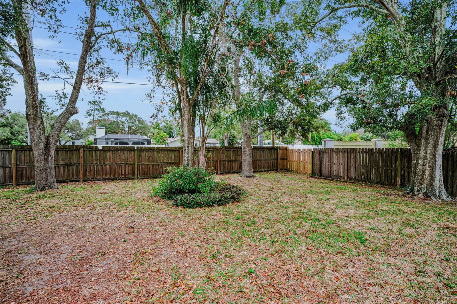 2280 COLONIAL BLVD W