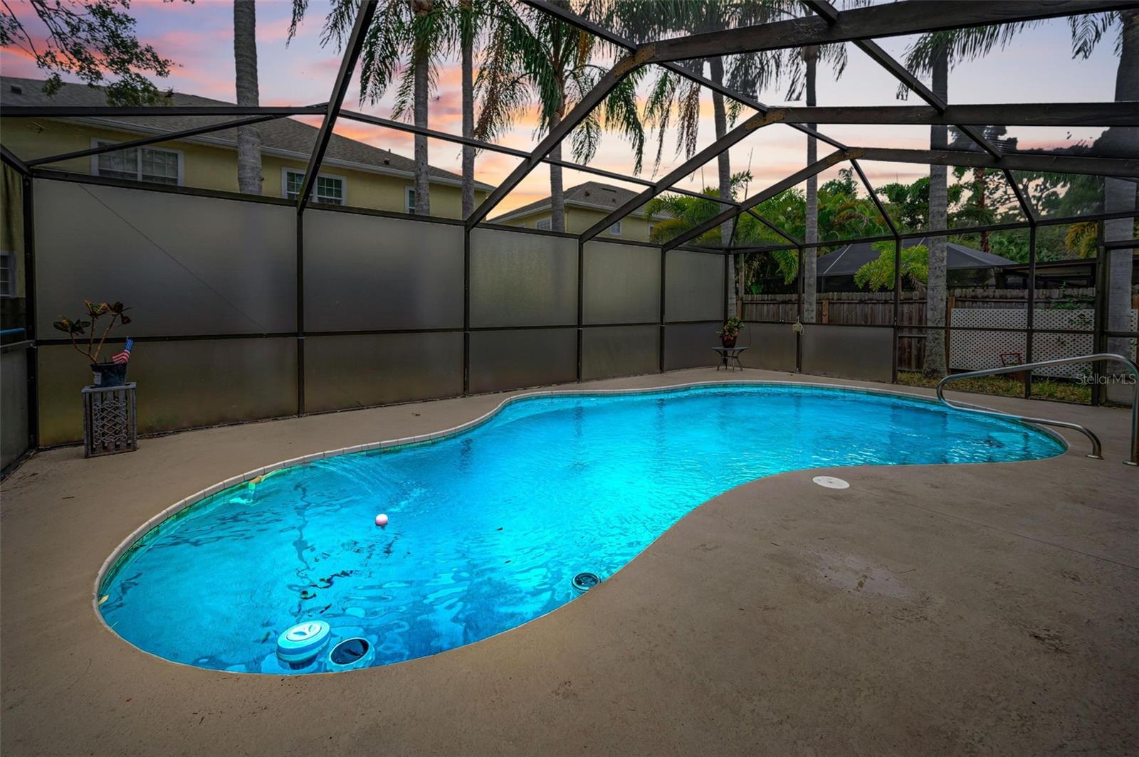 2280 COLONIAL BLVD W