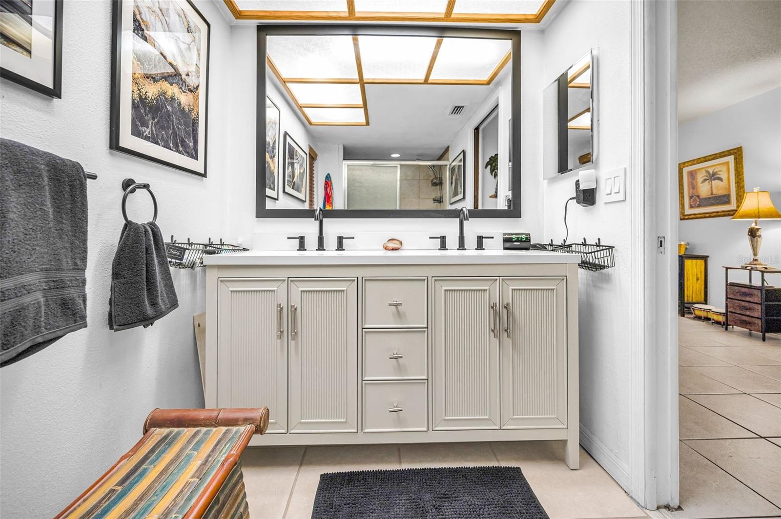 2280 COLONIAL BLVD W