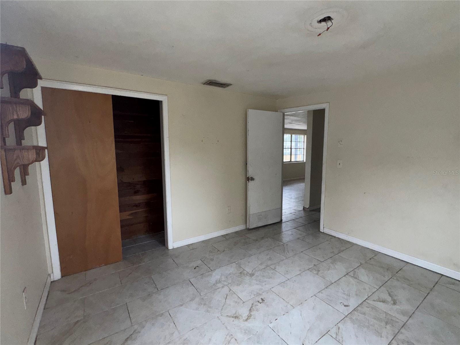 3331 CLYDESDALE DR