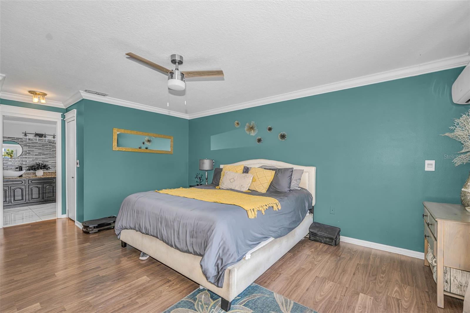 6009 BAYWAY CT