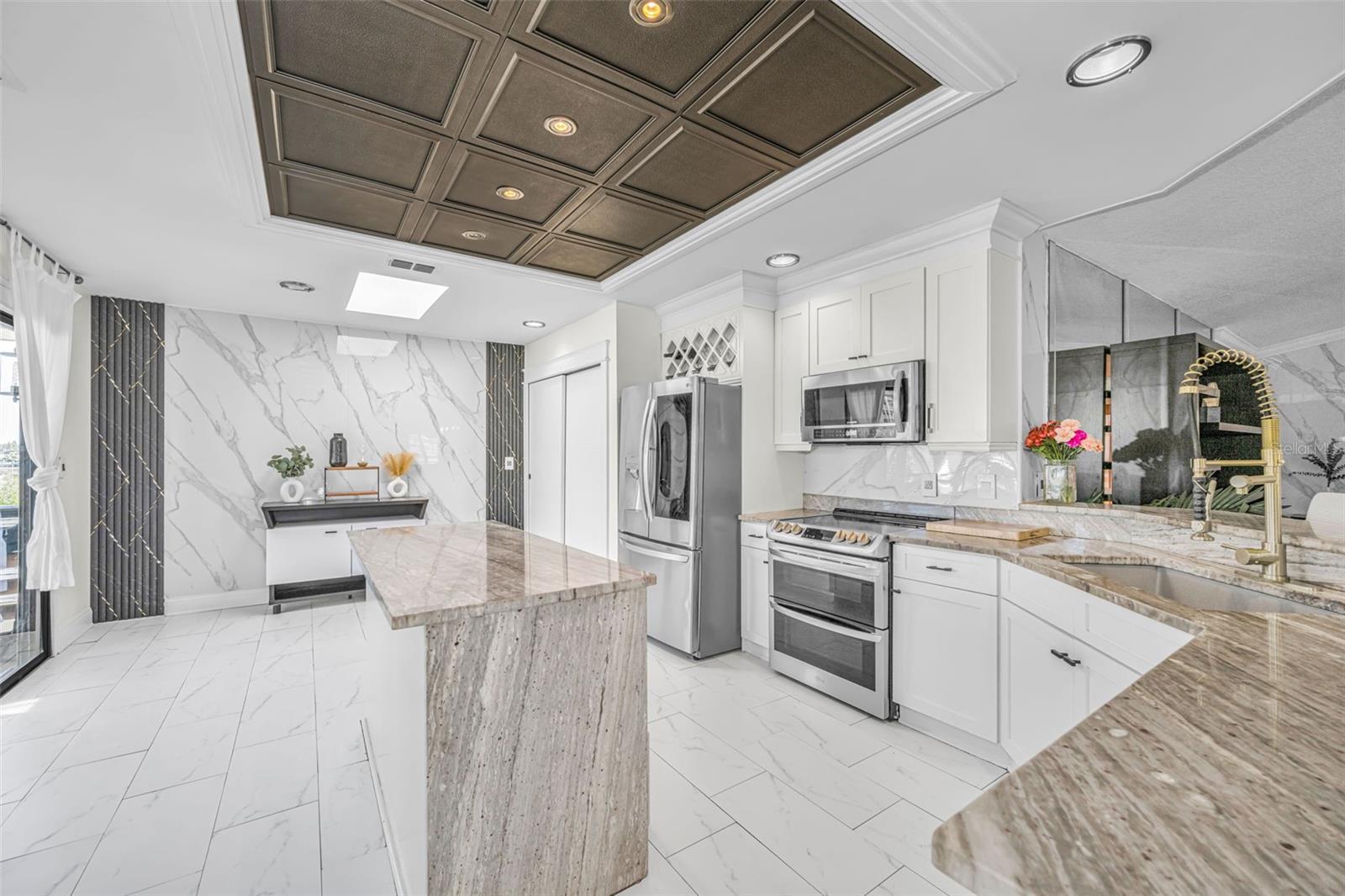 6009 BAYWAY CT