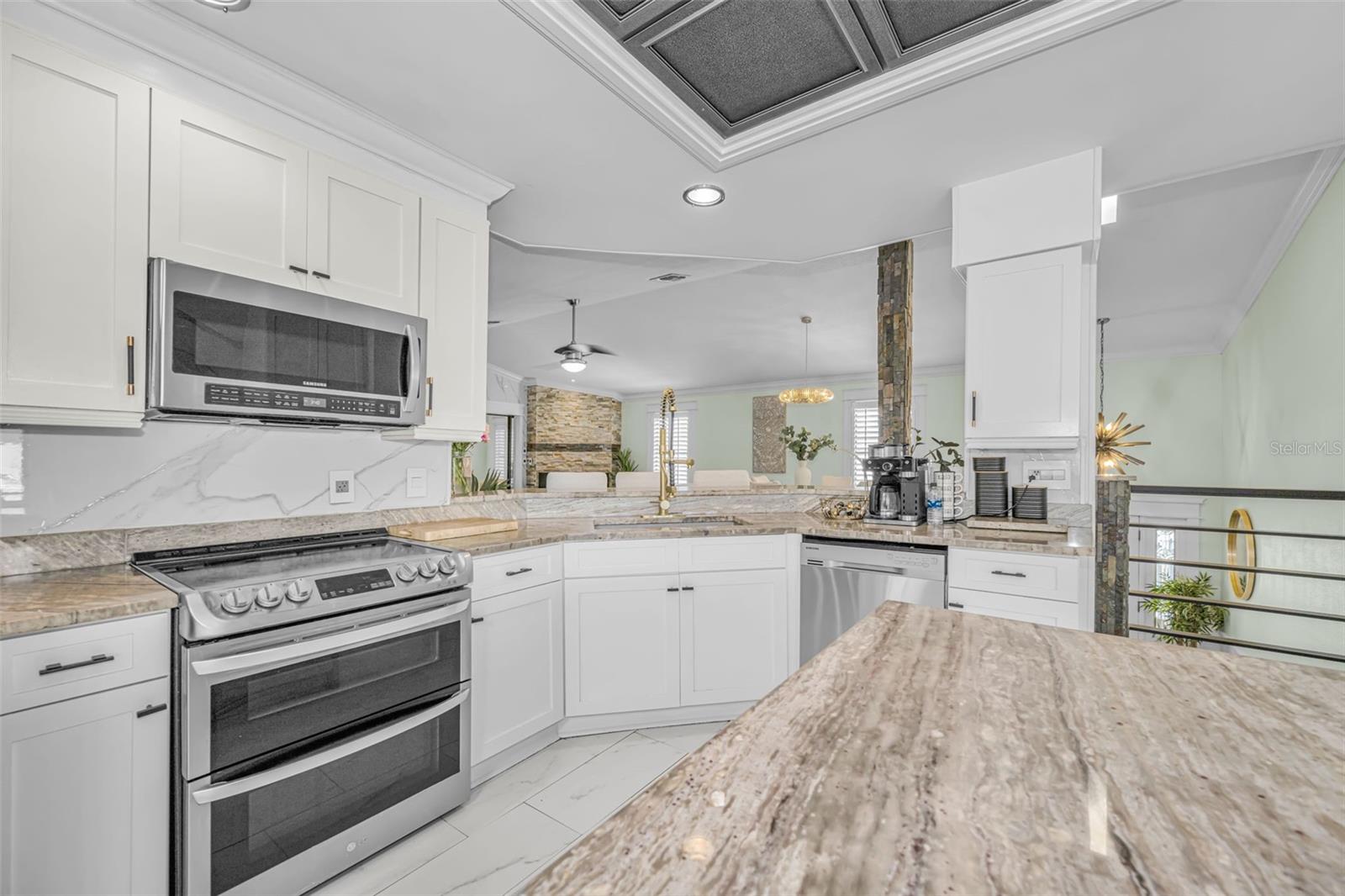 6009 BAYWAY CT