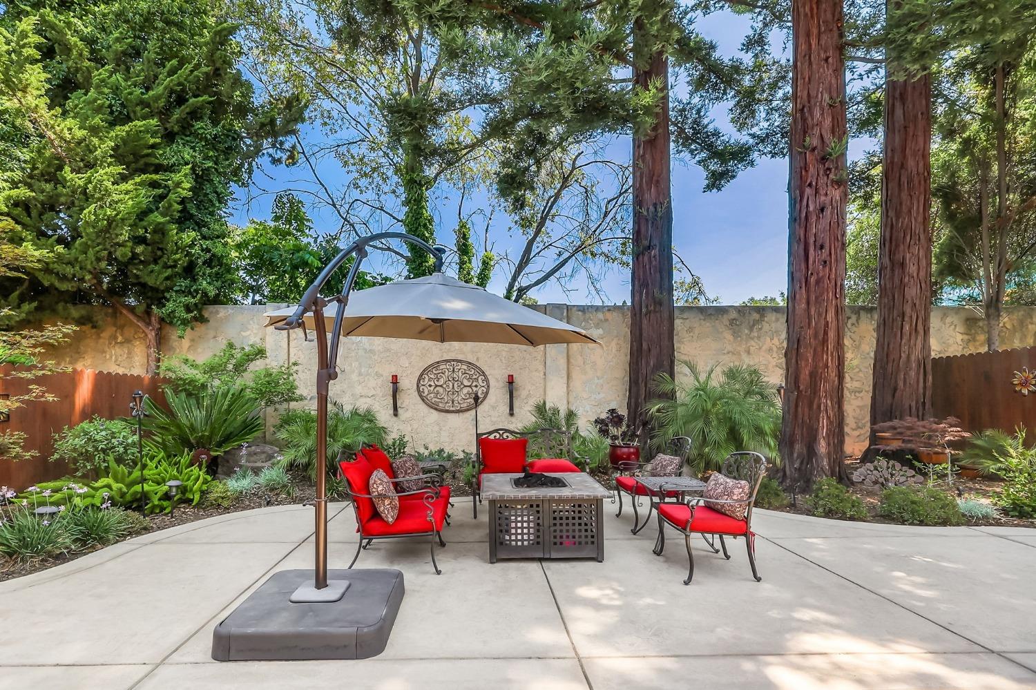 1235 Spruce Tree Circle