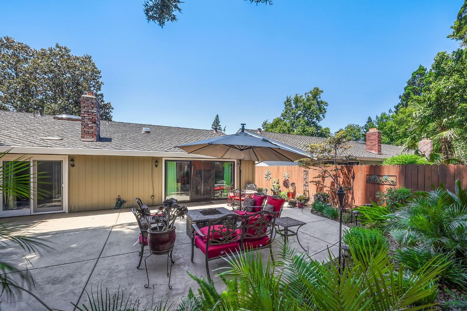 1235 Spruce Tree Circle