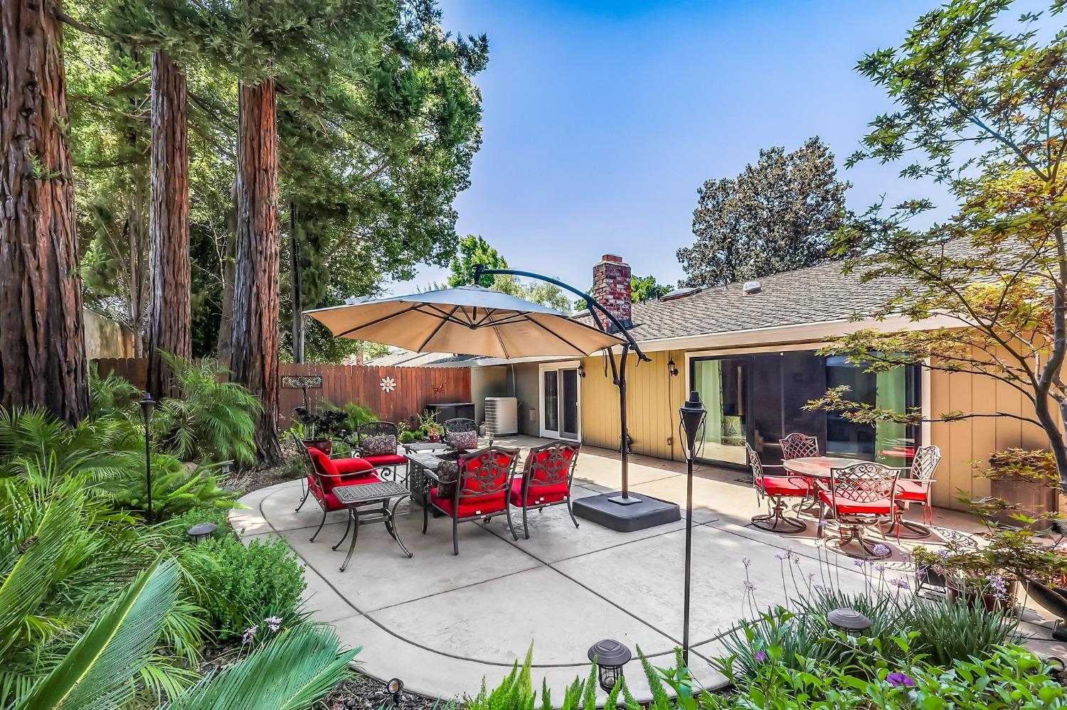 1235 Spruce Tree Circle