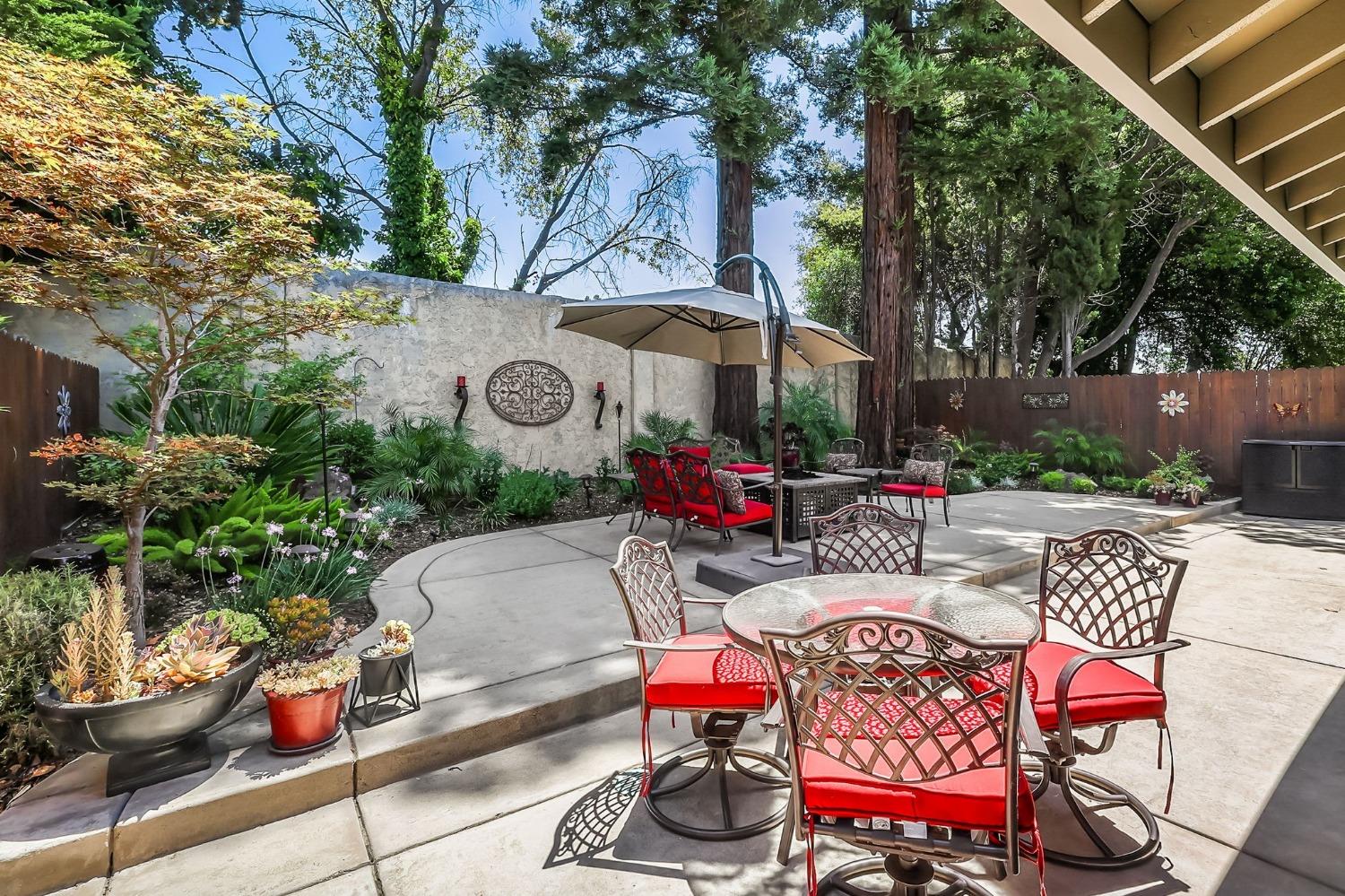 1235 Spruce Tree Circle