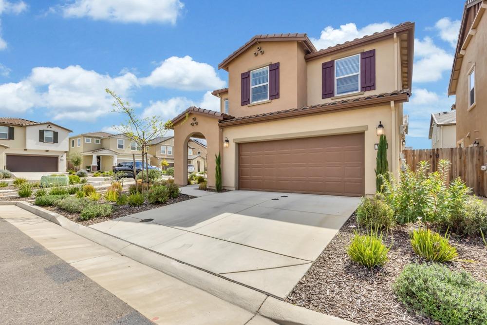 3241 Auburn Leaf Loop