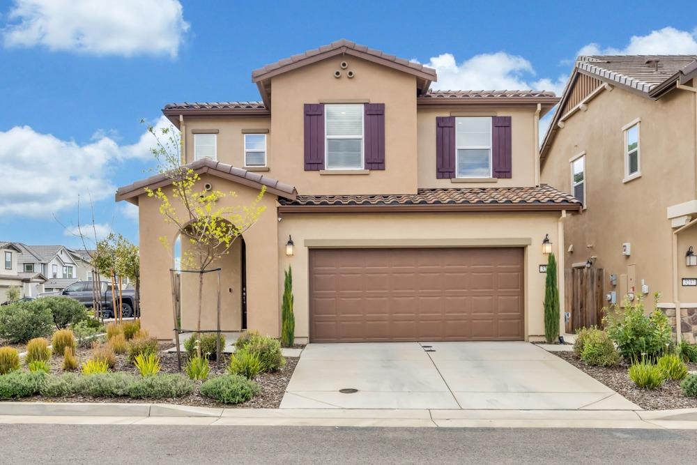 3241 Auburn Leaf Loop