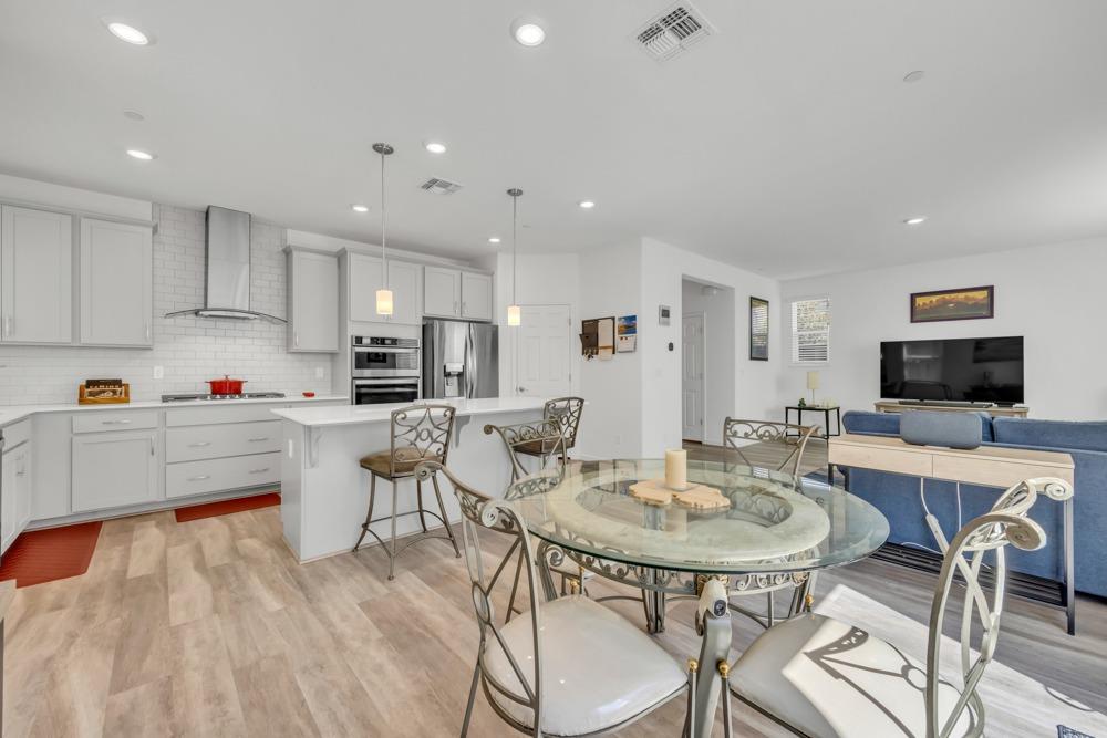 3241 Auburn Leaf Loop