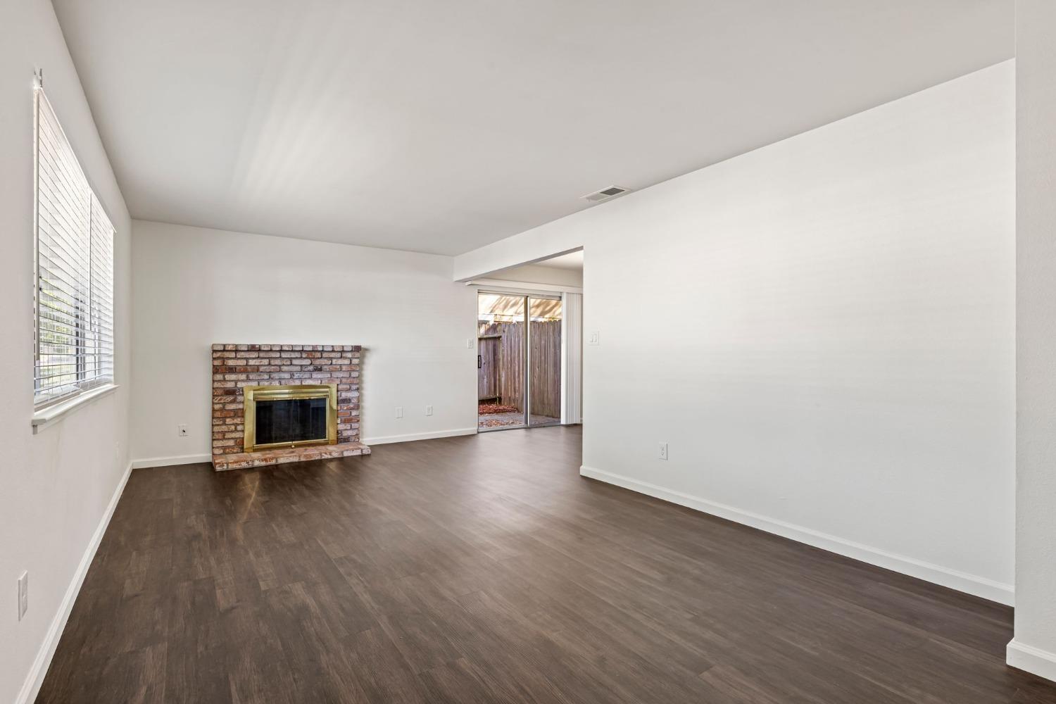 5736 Shadow Creek Drive 1