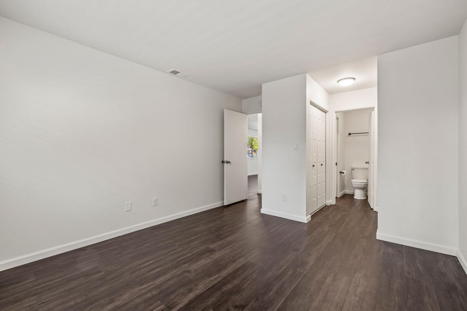 5736 Shadow Creek Drive 1