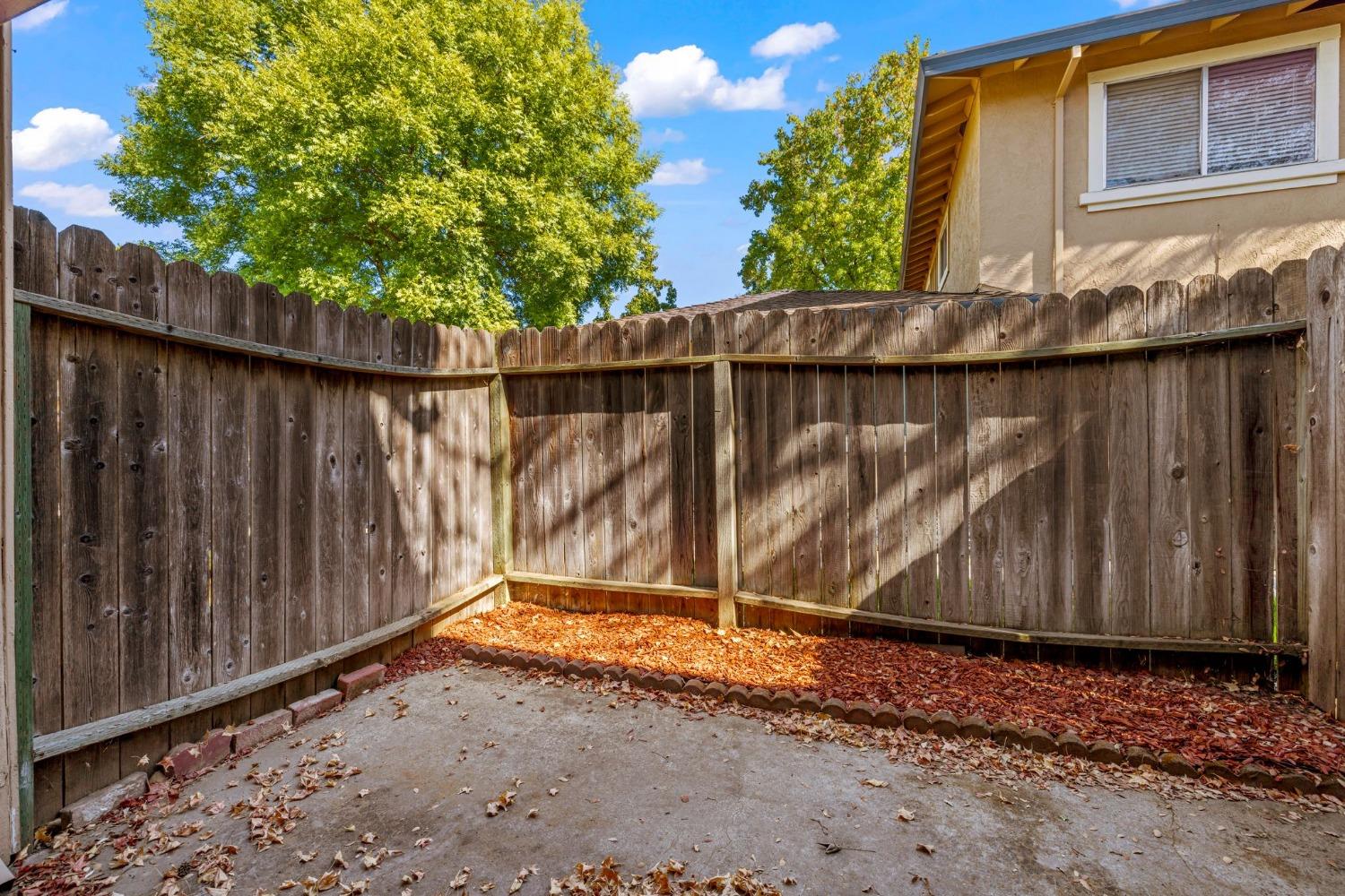 5736 Shadow Creek Drive 1