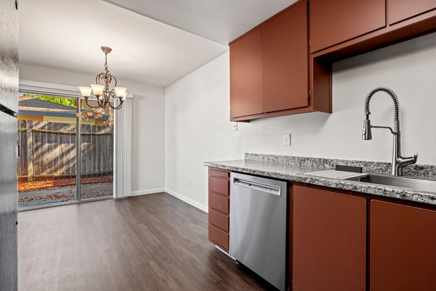 5736 Shadow Creek Drive 1