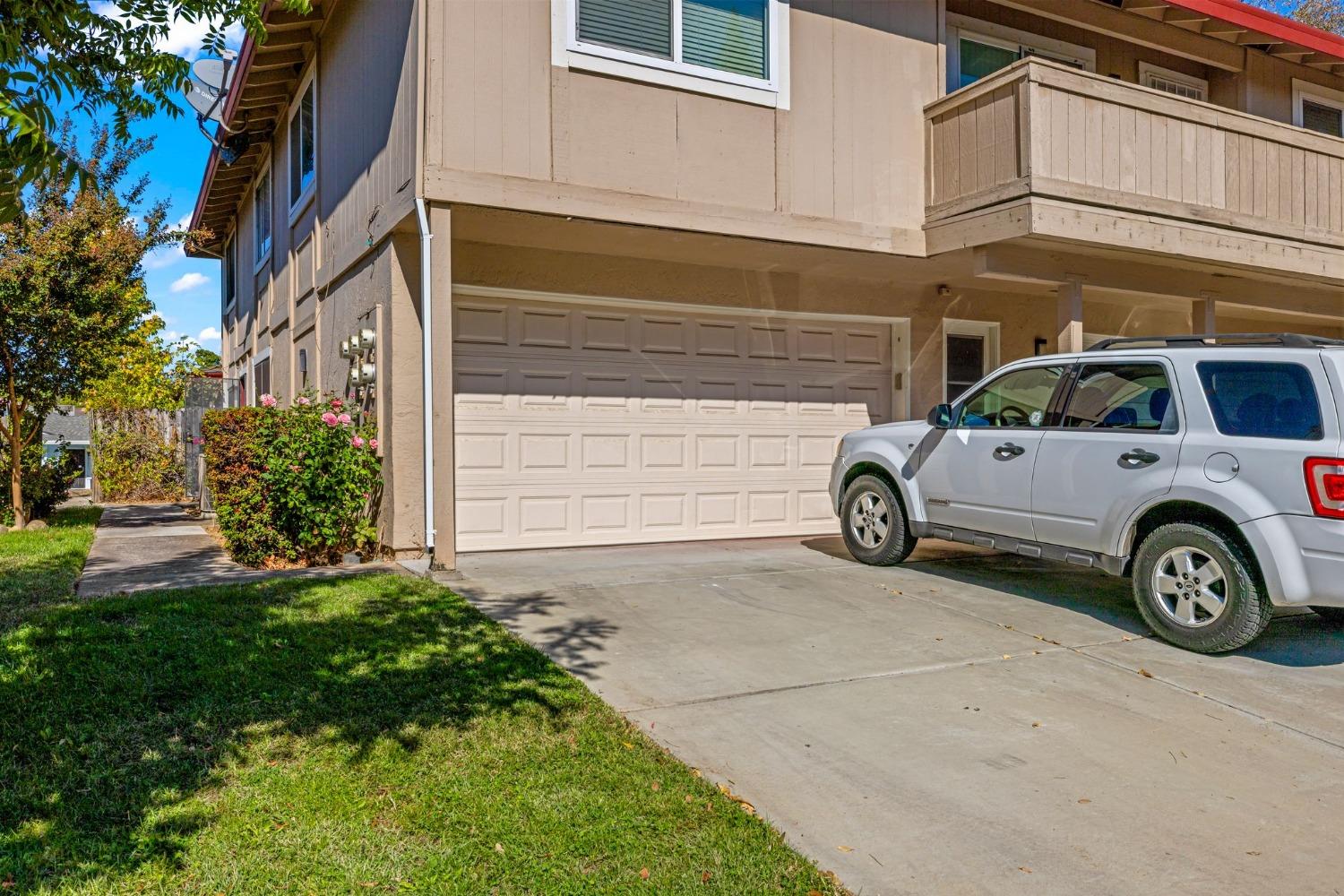 5736 Shadow Creek Drive 1