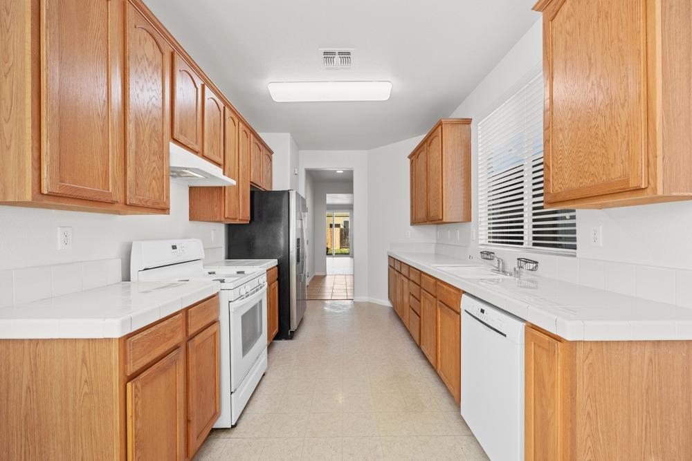 7522 Sun Castle Lane