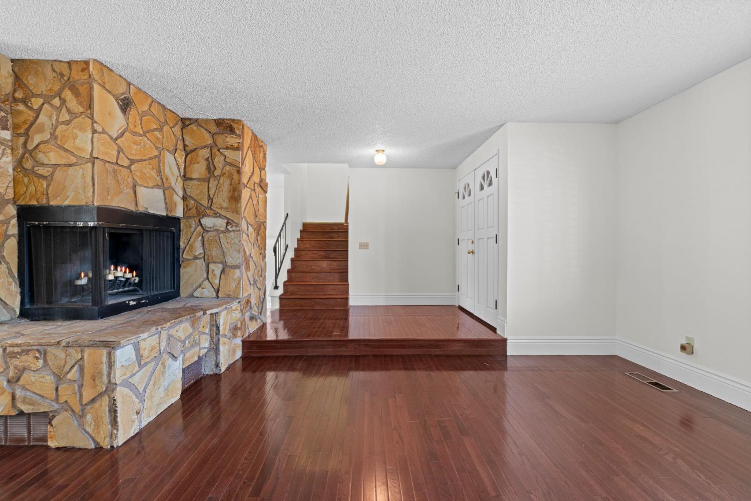 7600 Clement Circle
