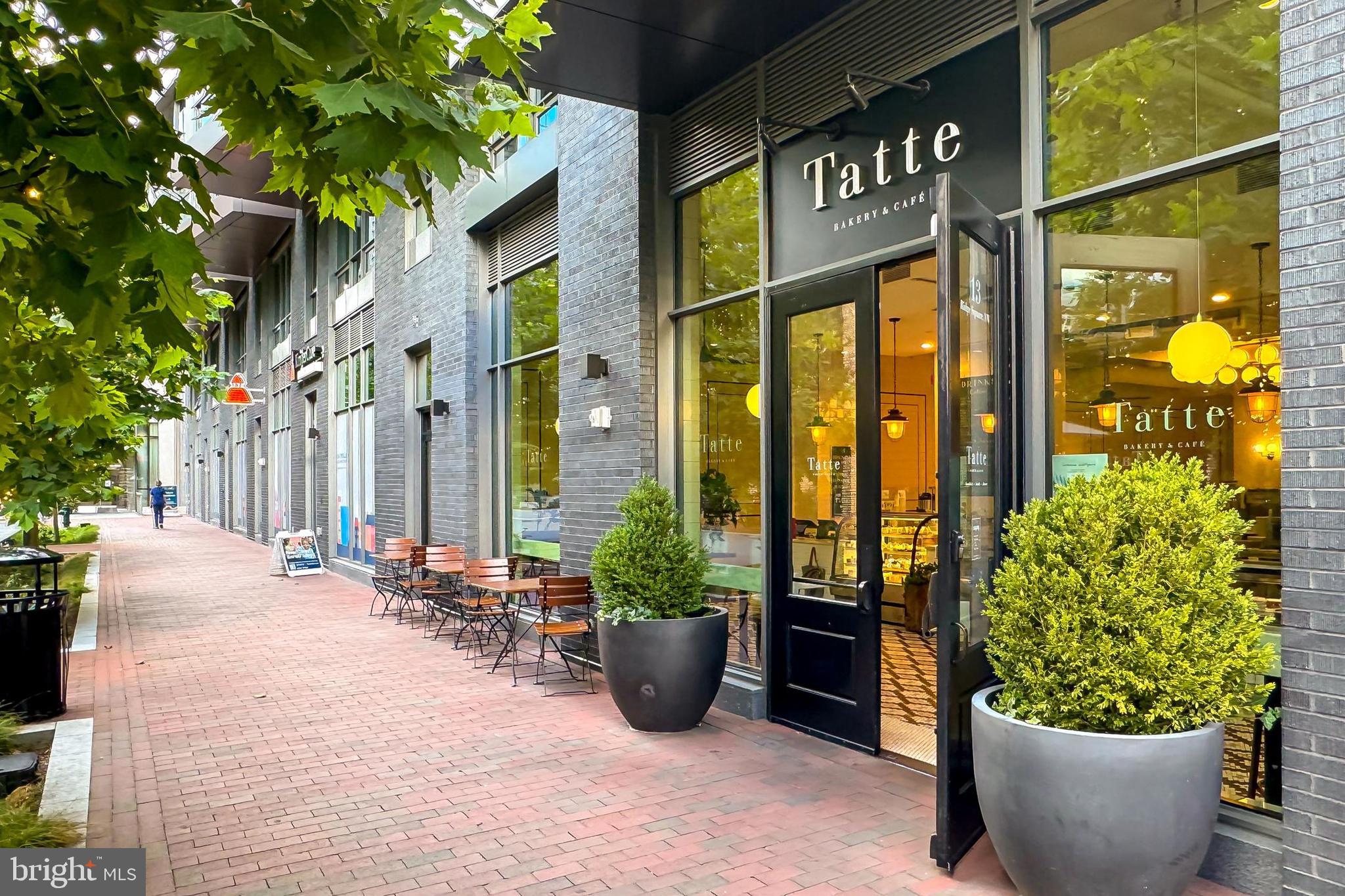 3600 CONNECTICUT AVENUE NW 105