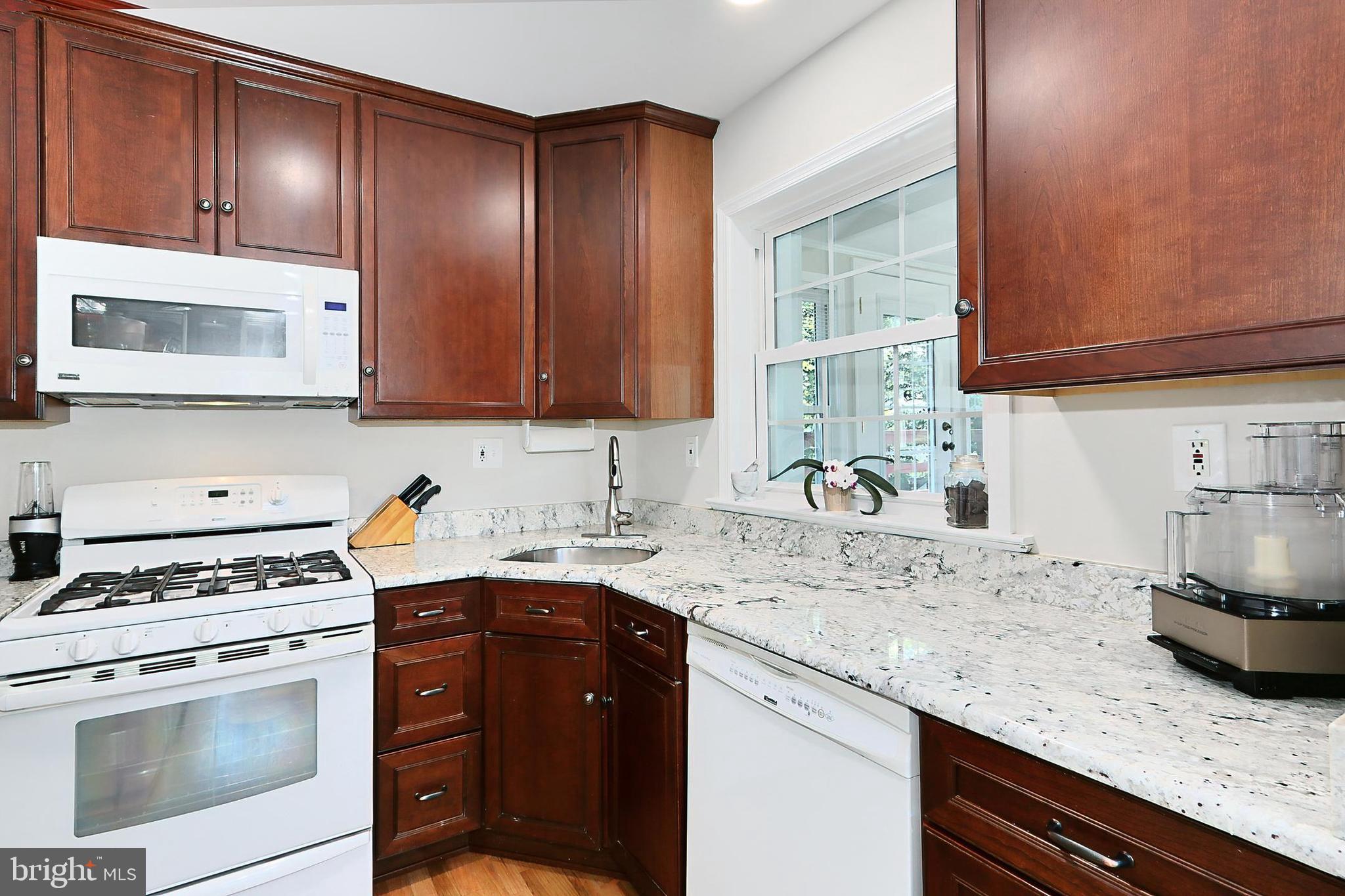 1705 S LINCOLN STREET