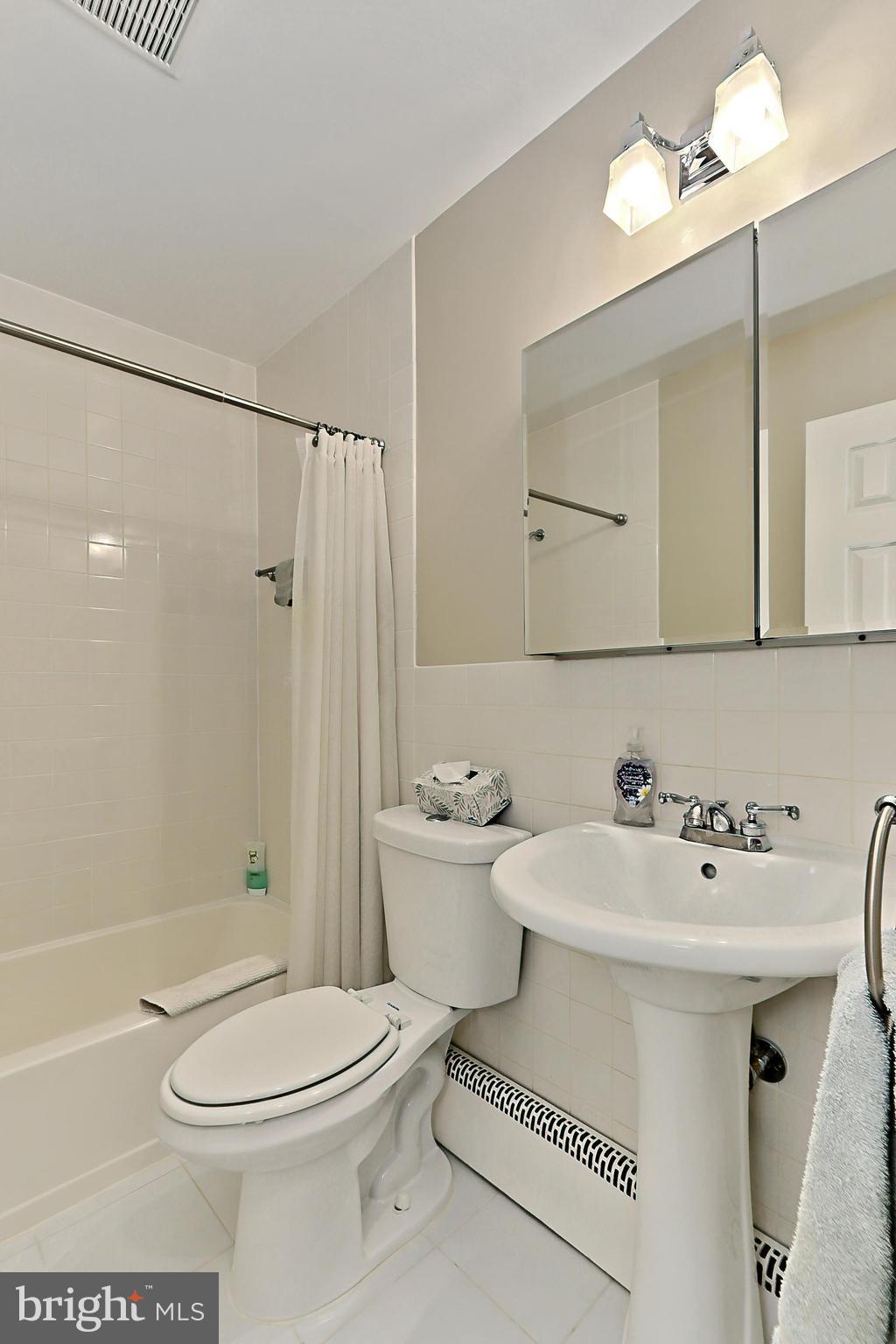 1705 S LINCOLN STREET