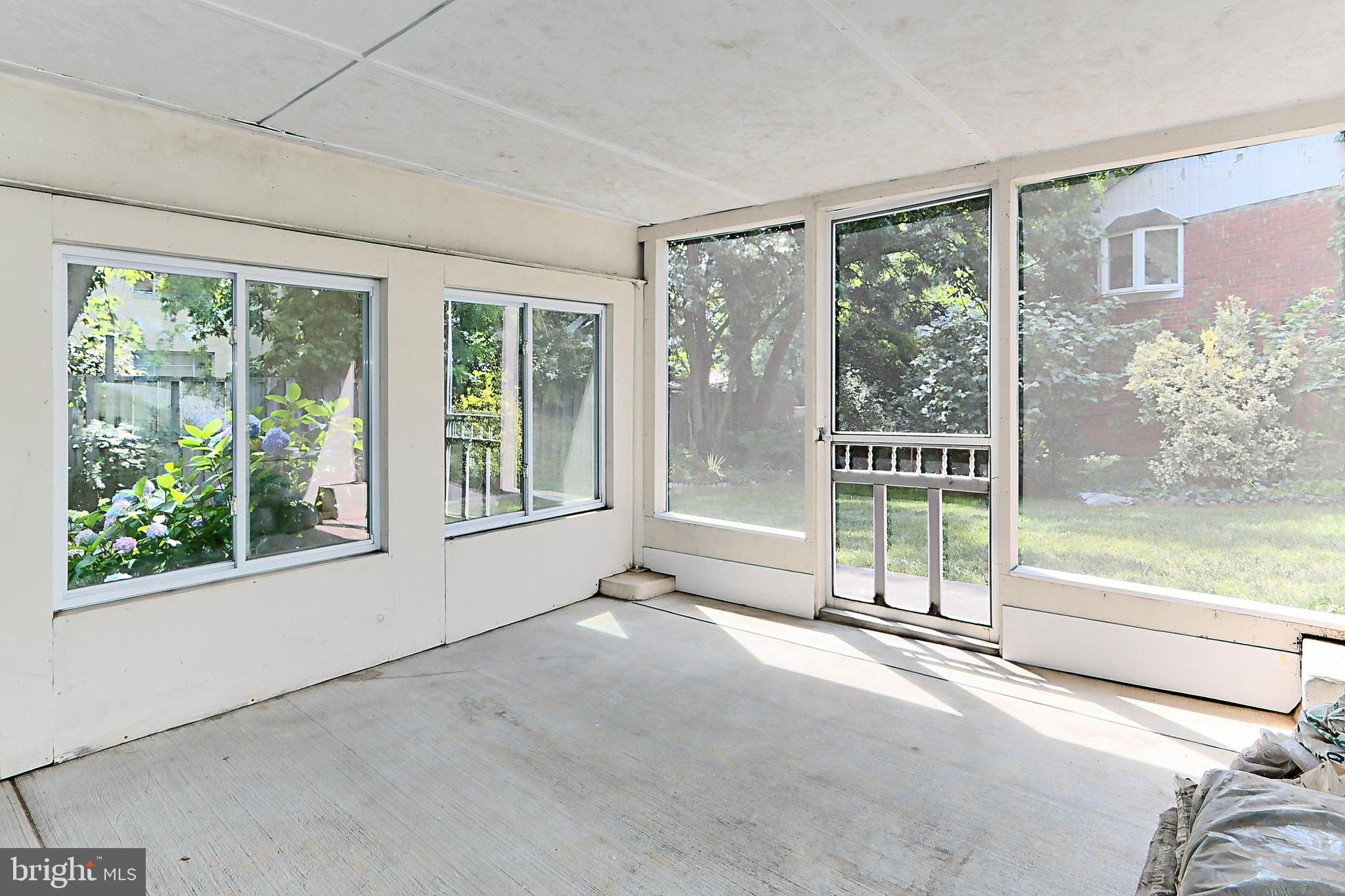 1705 S LINCOLN STREET