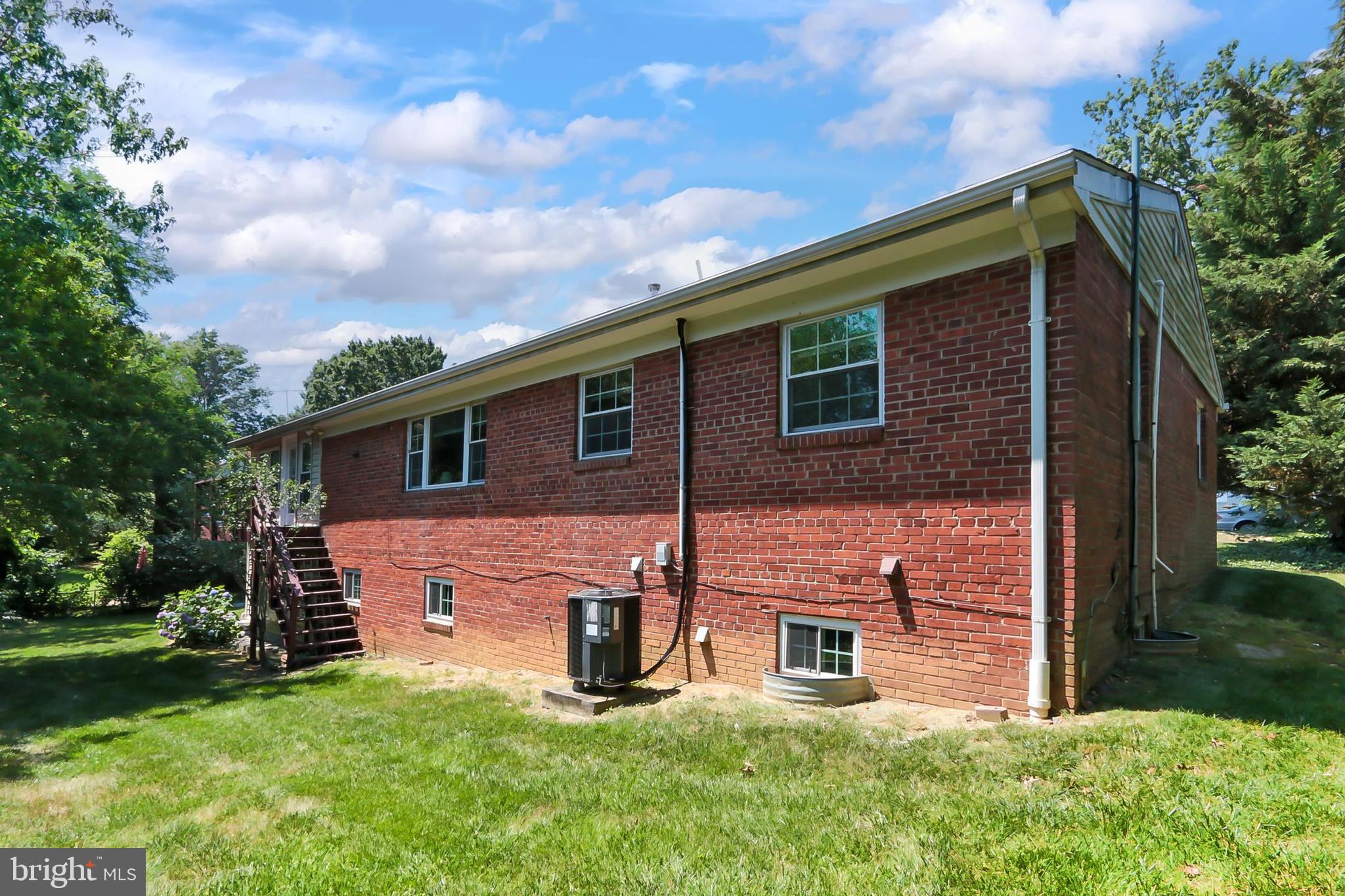 1705 S LINCOLN STREET