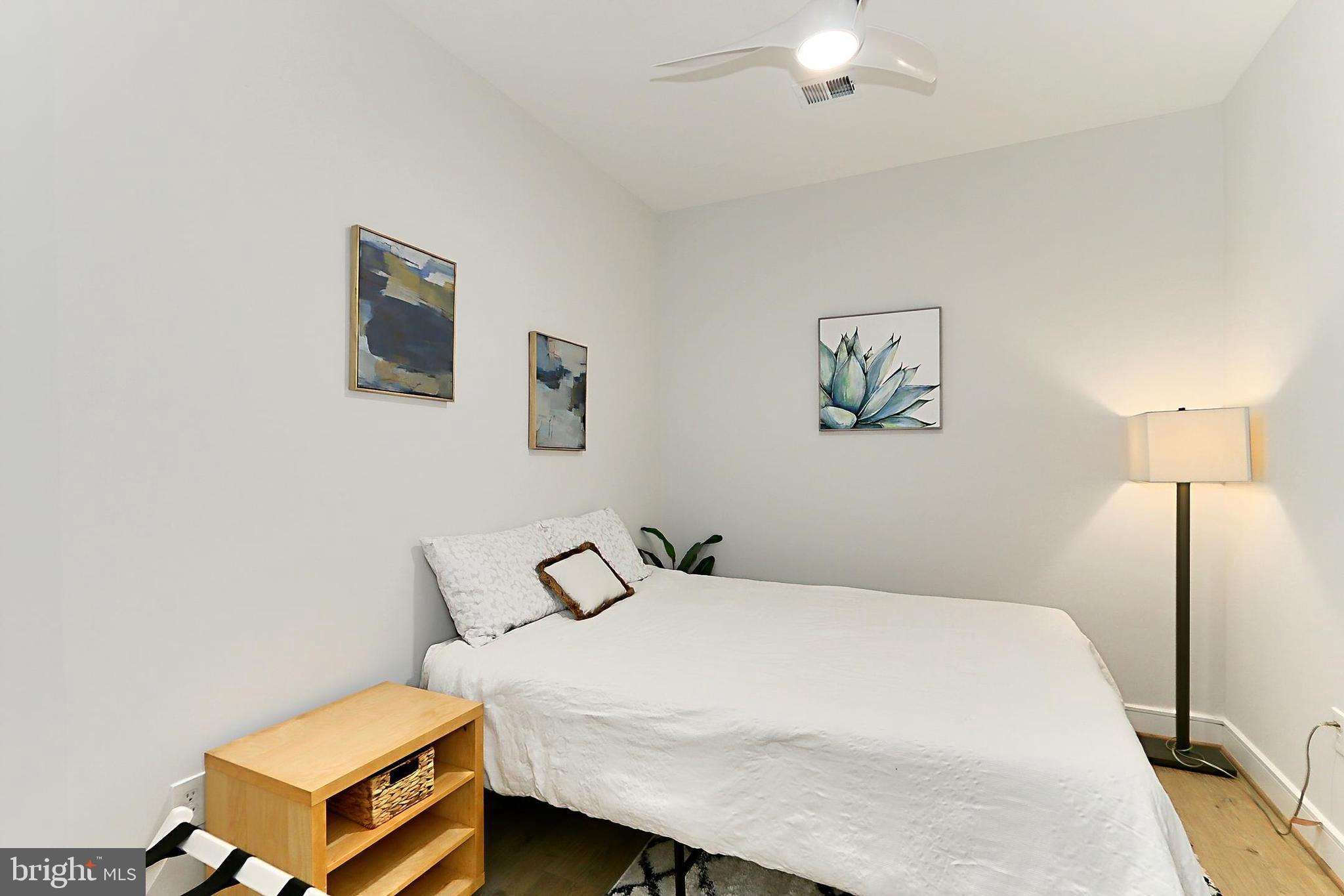 635 SLATERS LANE G-01