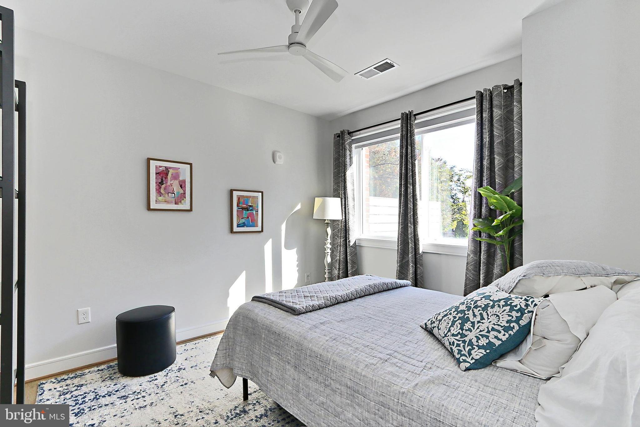 635 SLATERS LANE G-01
