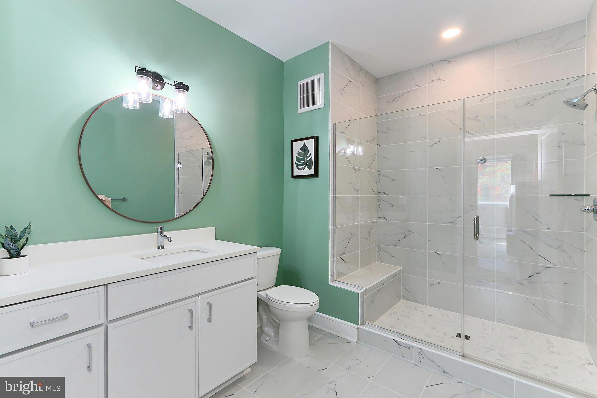 635 SLATERS LANE G-01