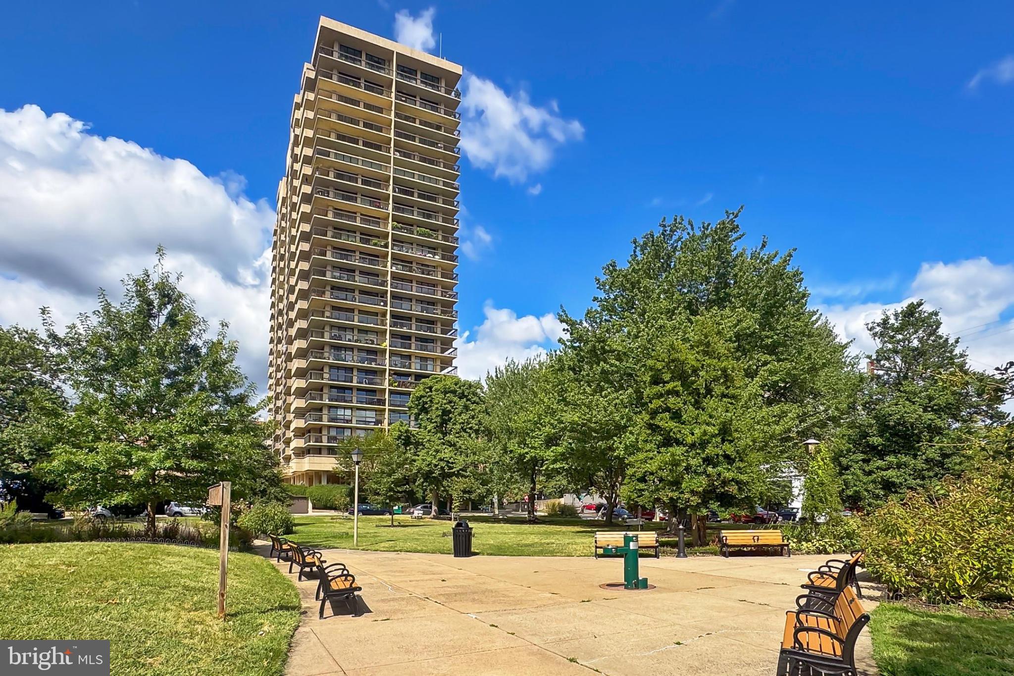 400 MADISON STREET 1704
