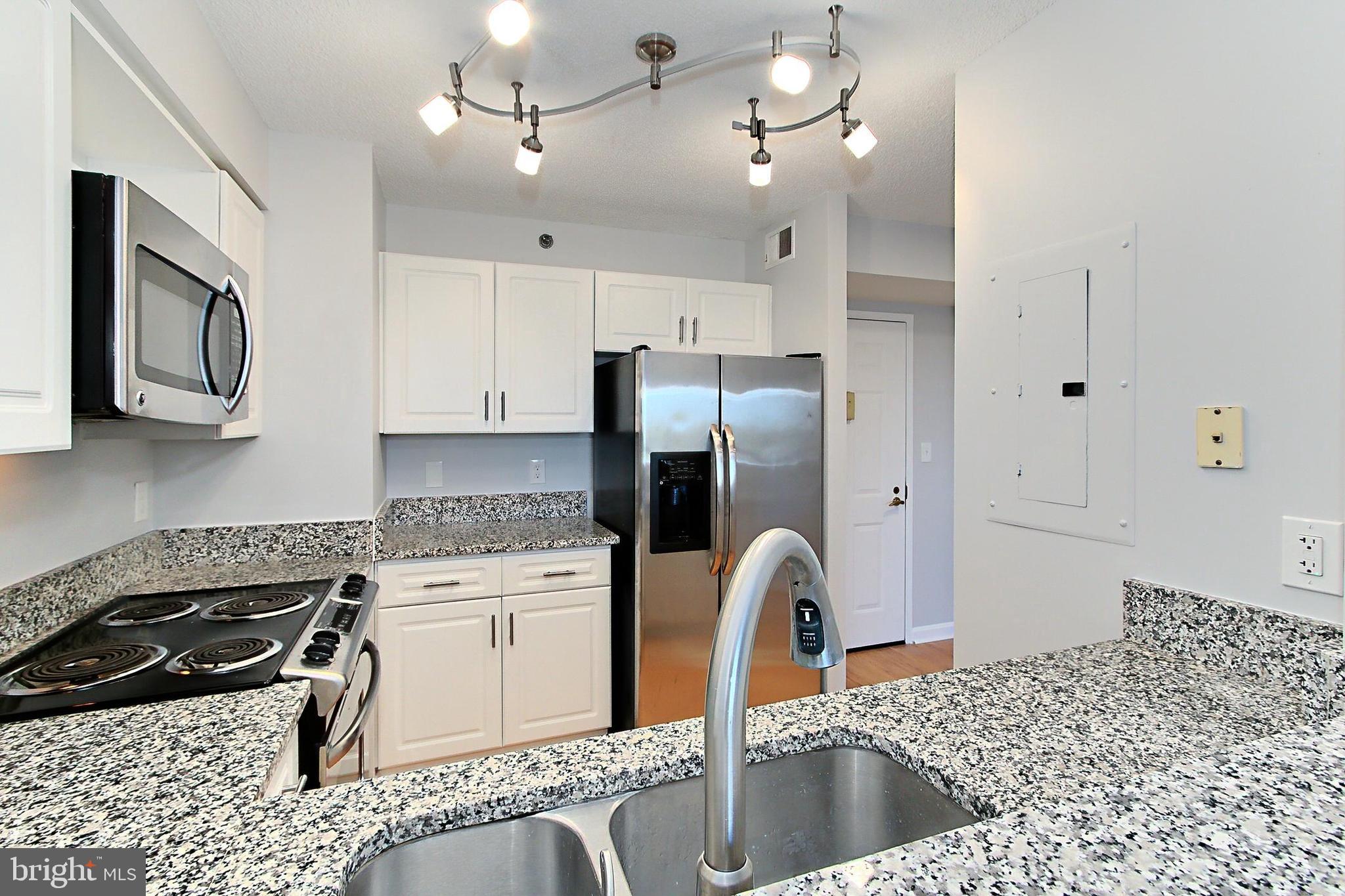 2121 JAMIESON AVENUE 710