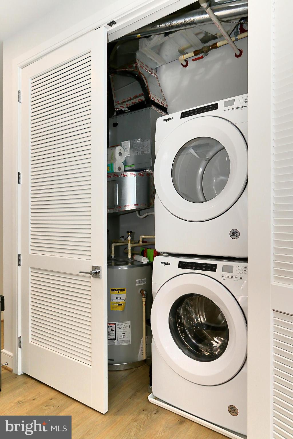 635 SLATERS LANE G-01