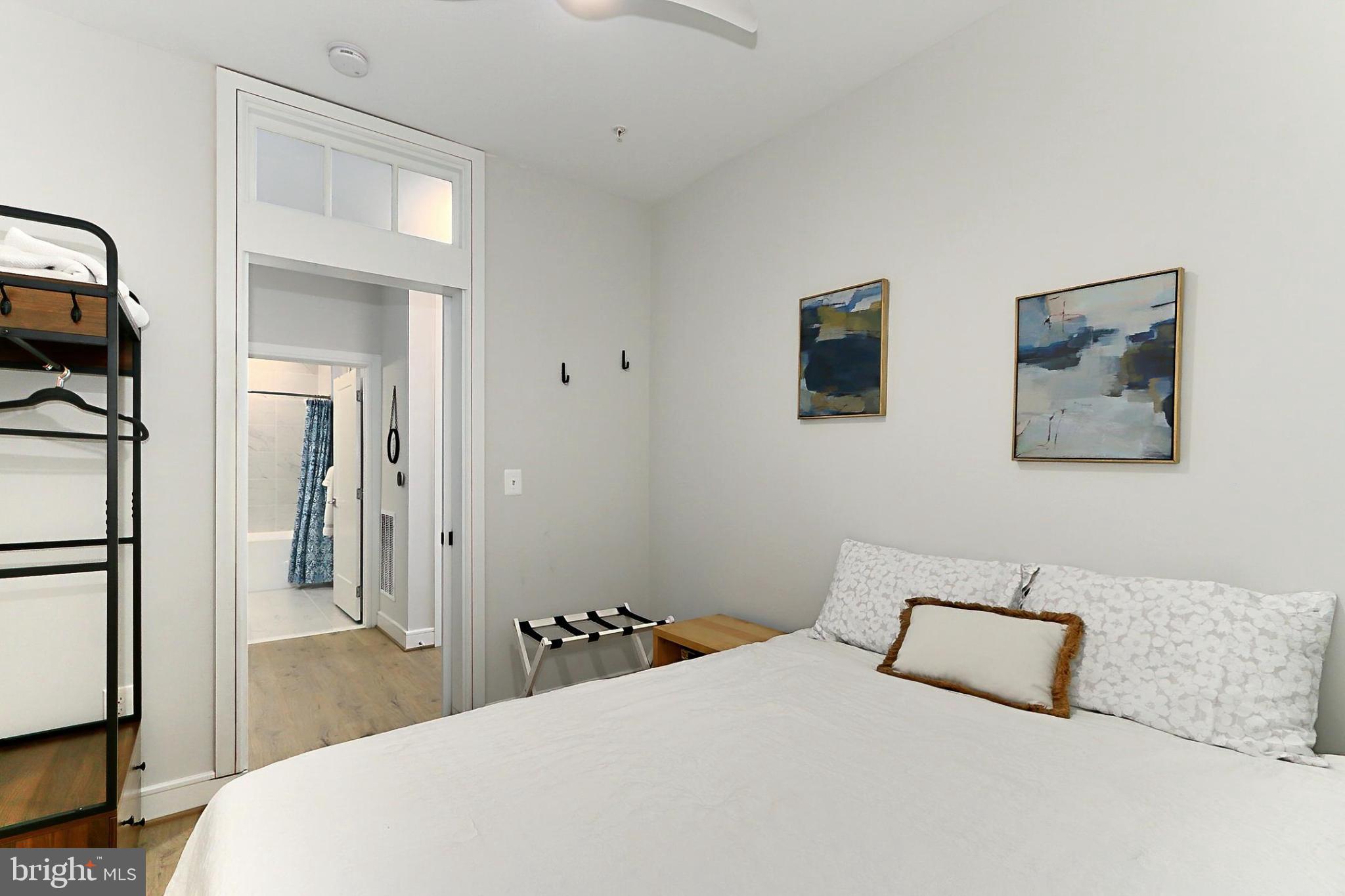 635 SLATERS LANE G-01