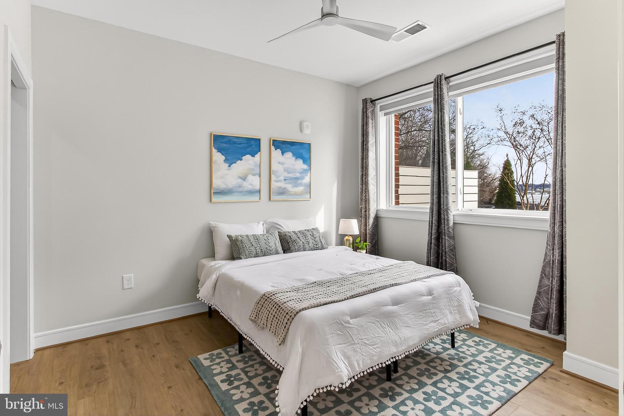 635 SLATERS LANE G-01