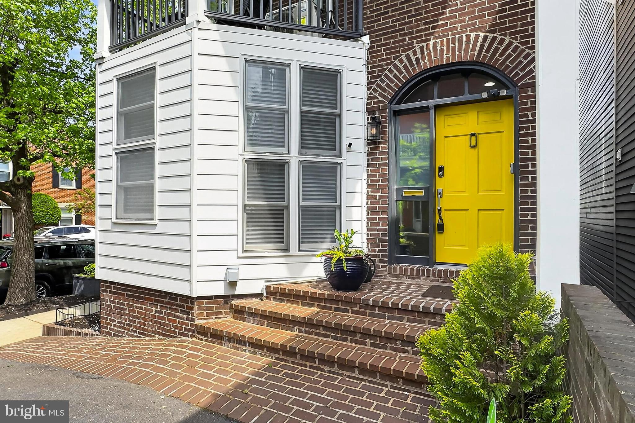 902 ORONOCO STREET