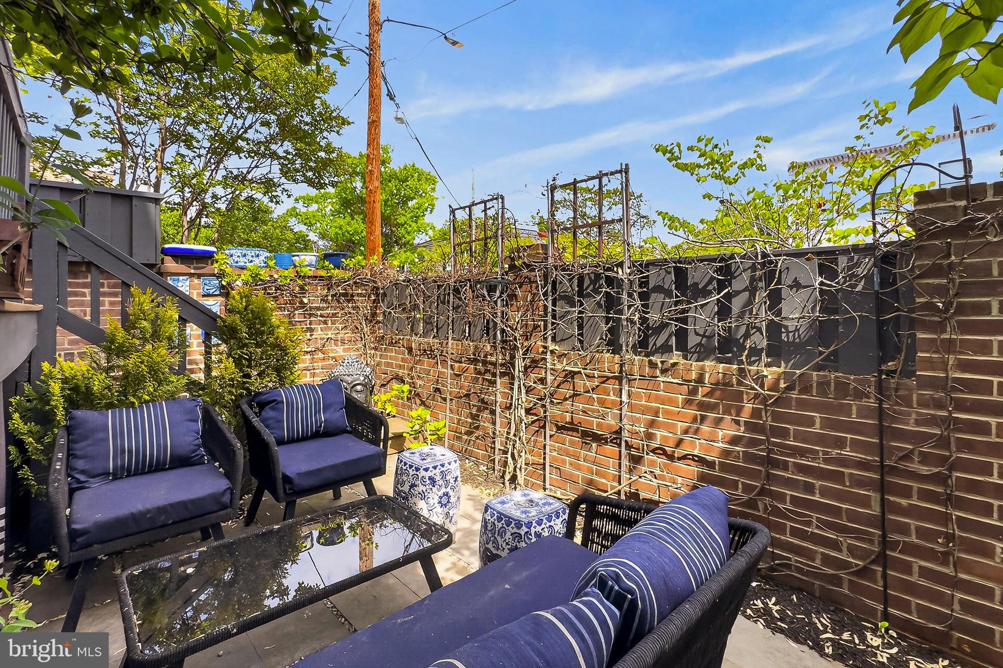 902 ORONOCO STREET