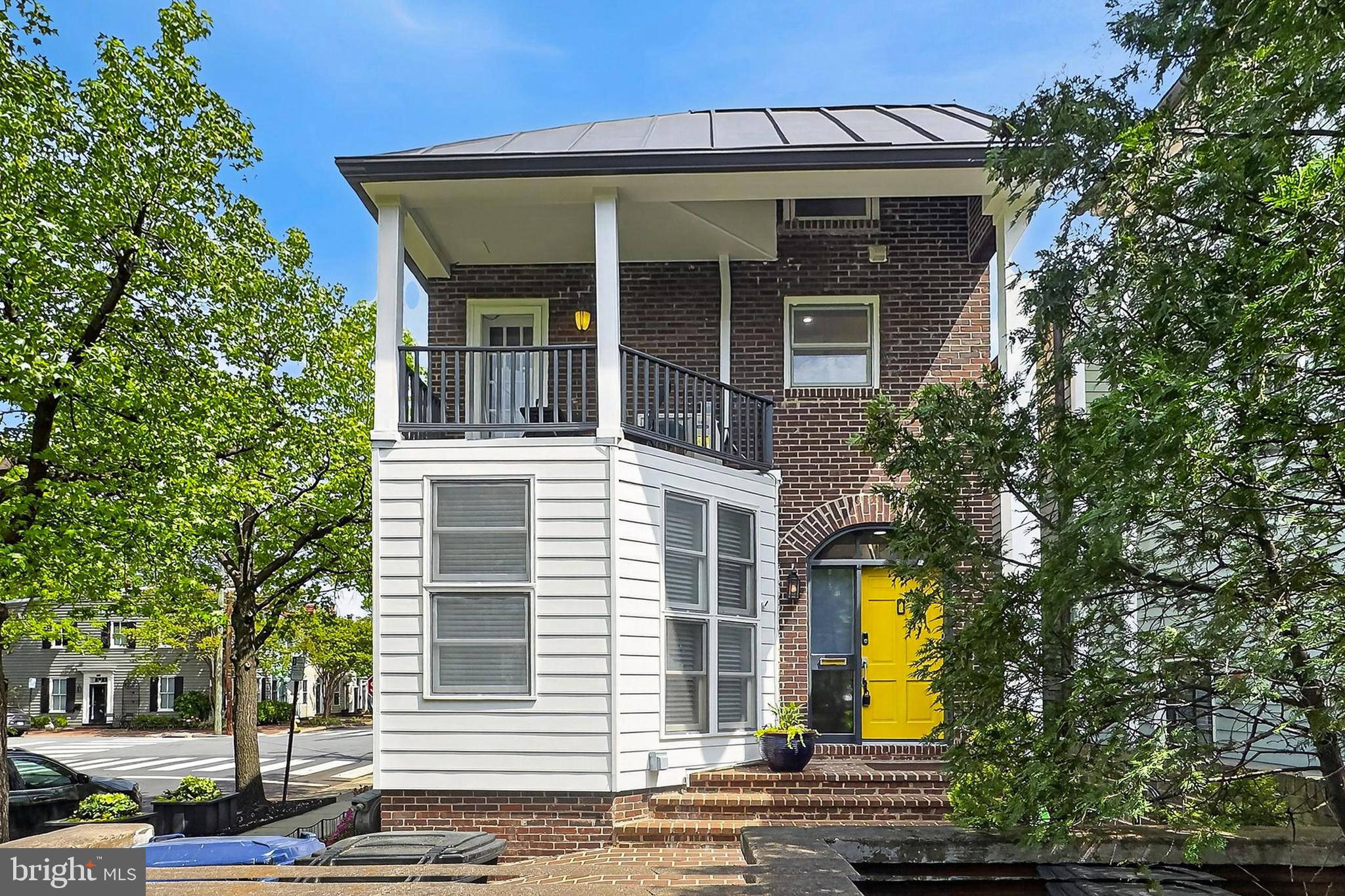 902 ORONOCO STREET