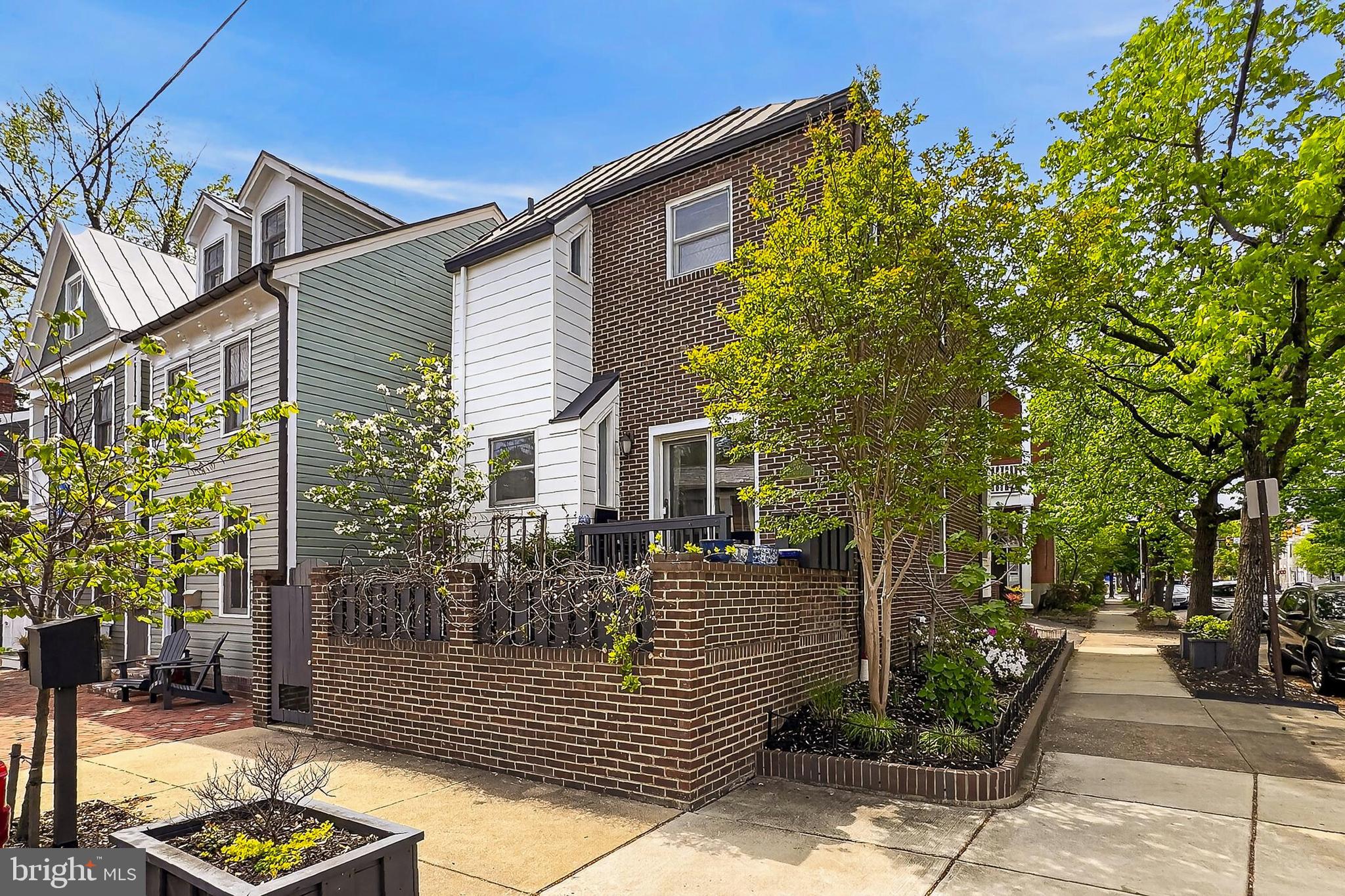 902 ORONOCO STREET