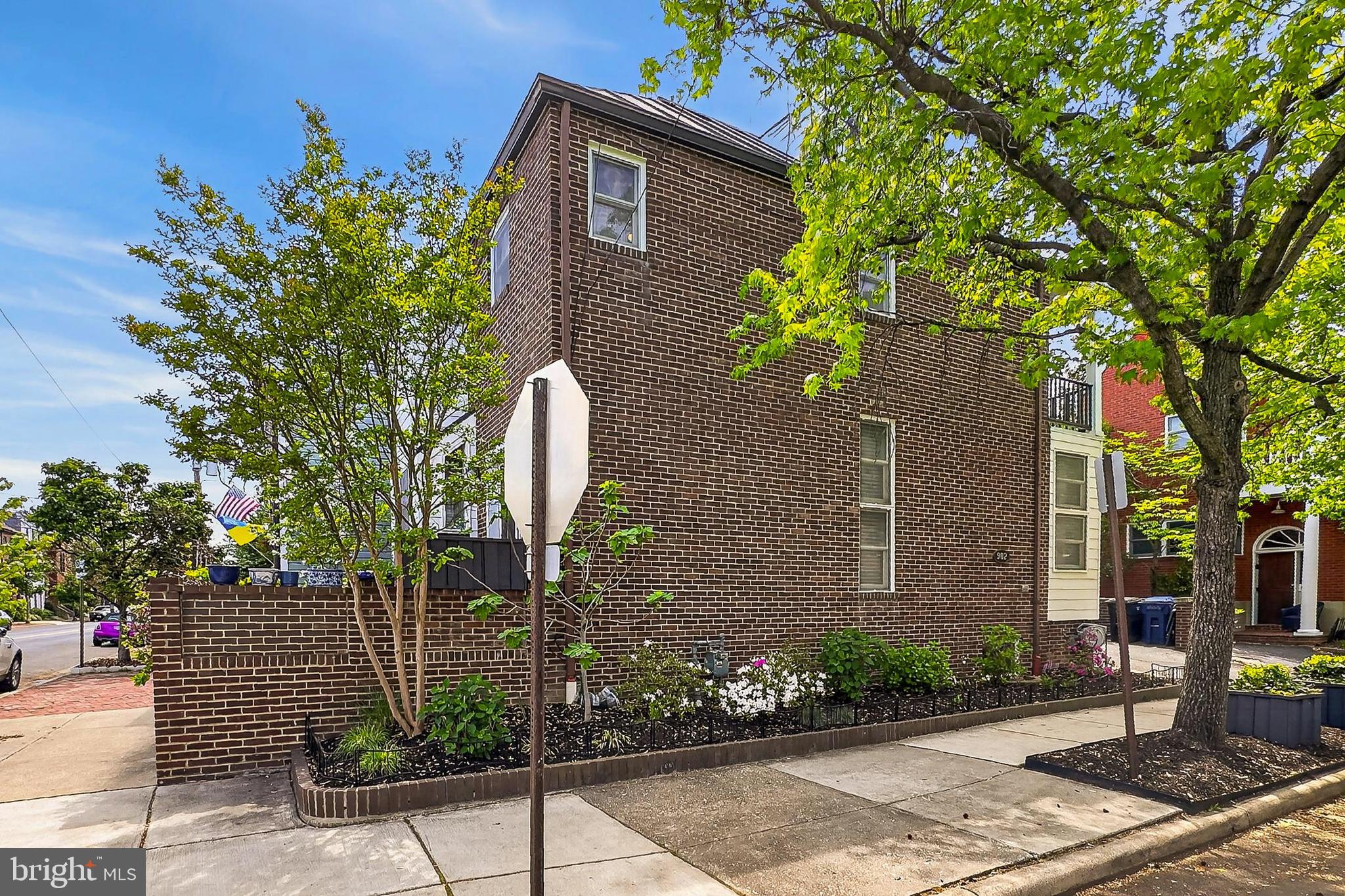 902 ORONOCO STREET